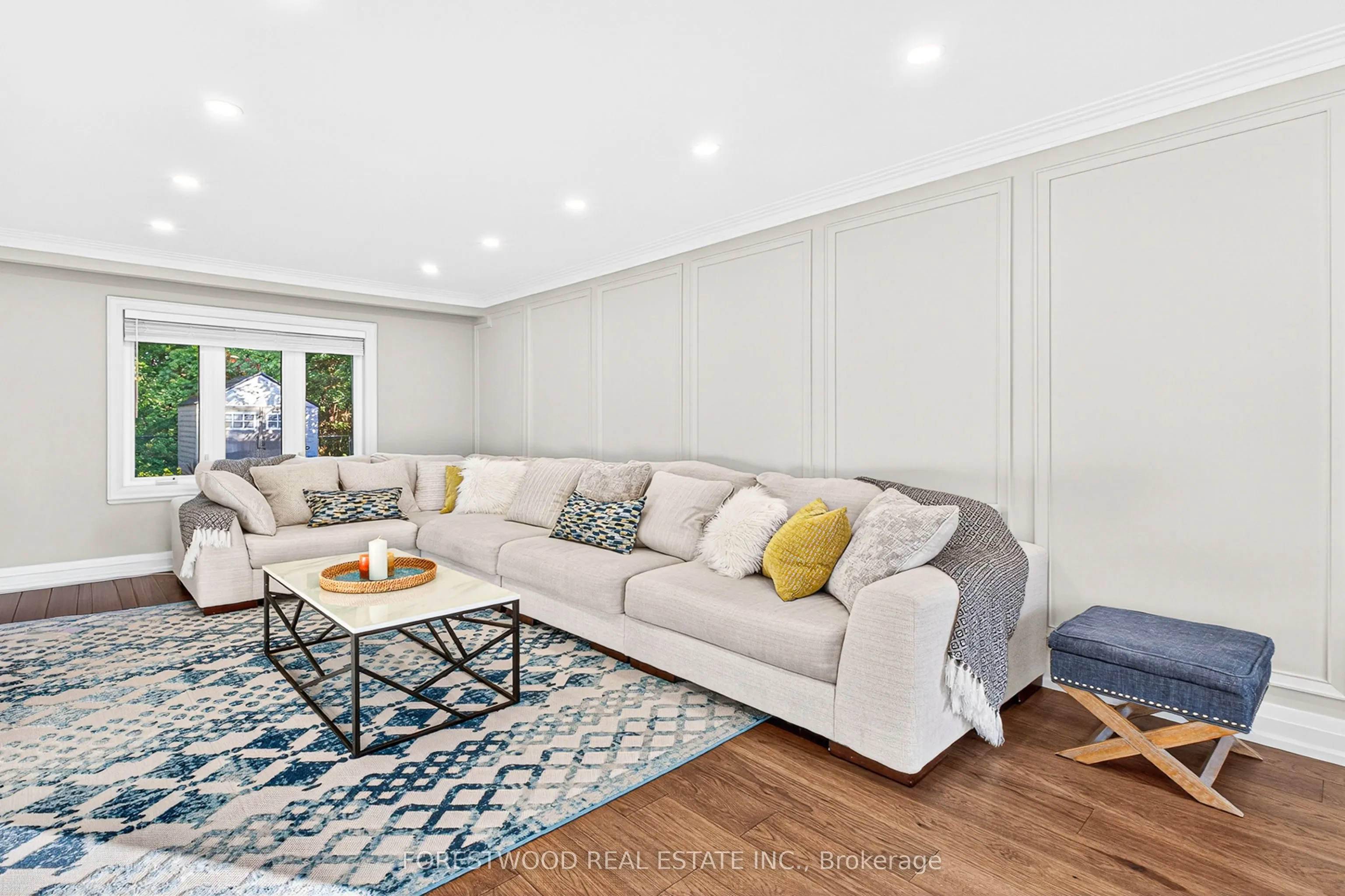 4295 Garnetwood Chase