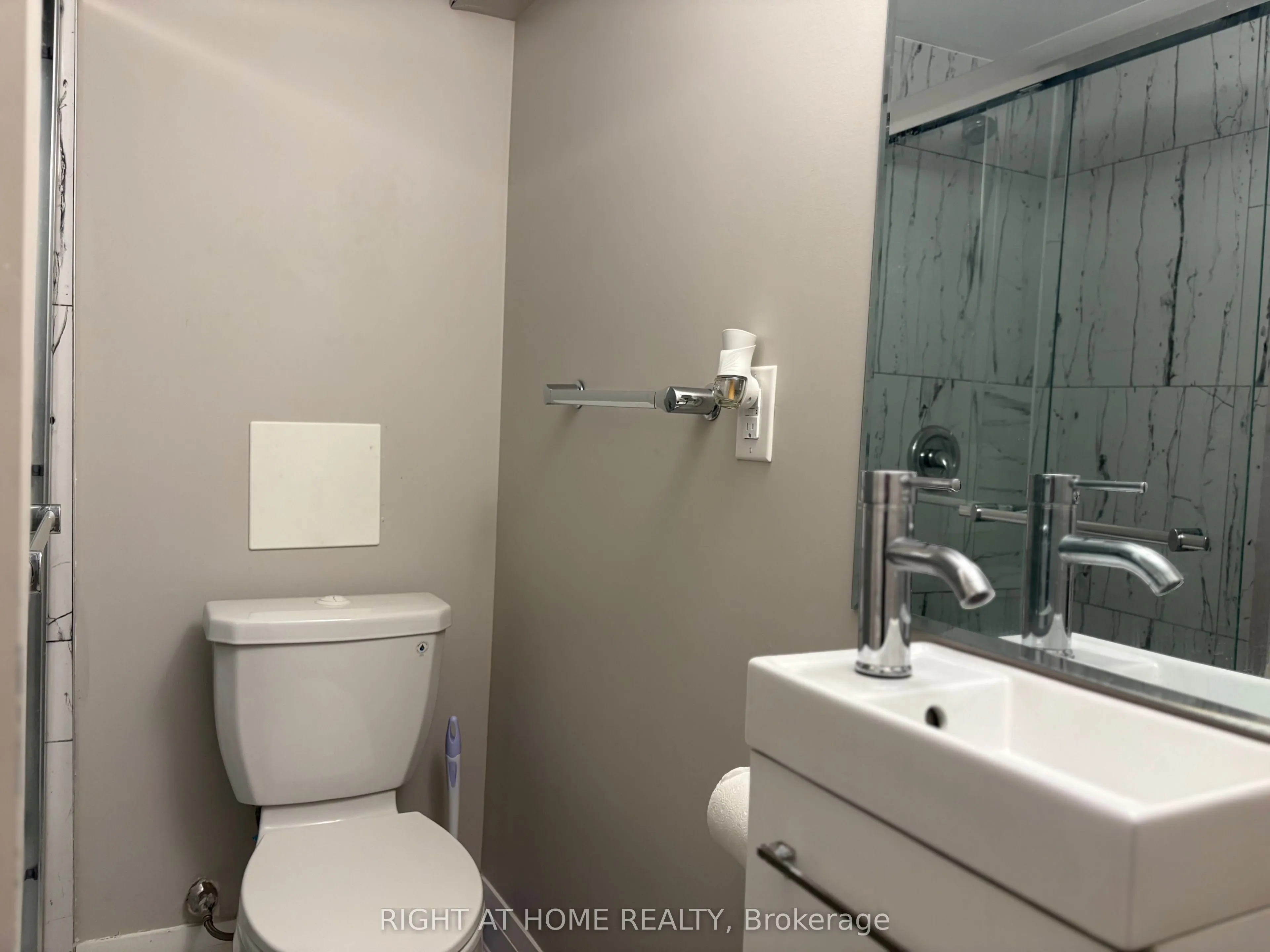 641 Woodward Avenue, #69