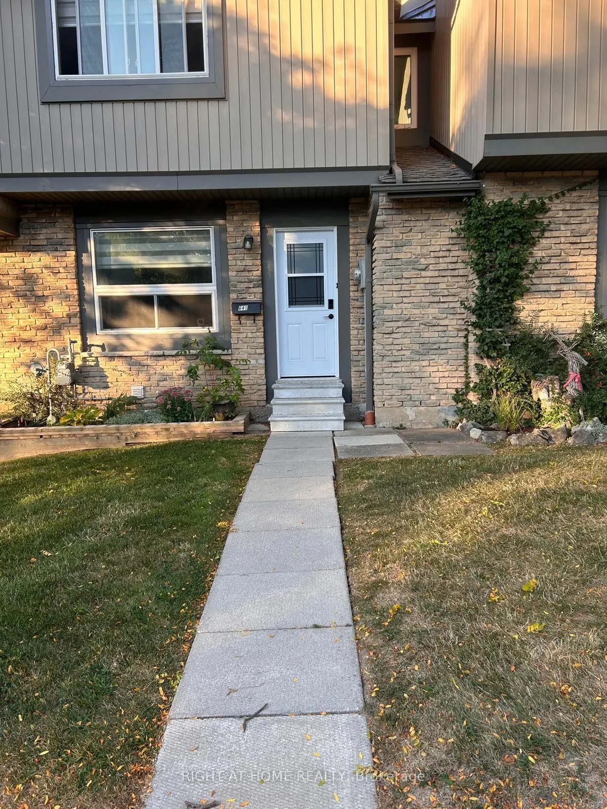 641 Woodward Avenue, #69