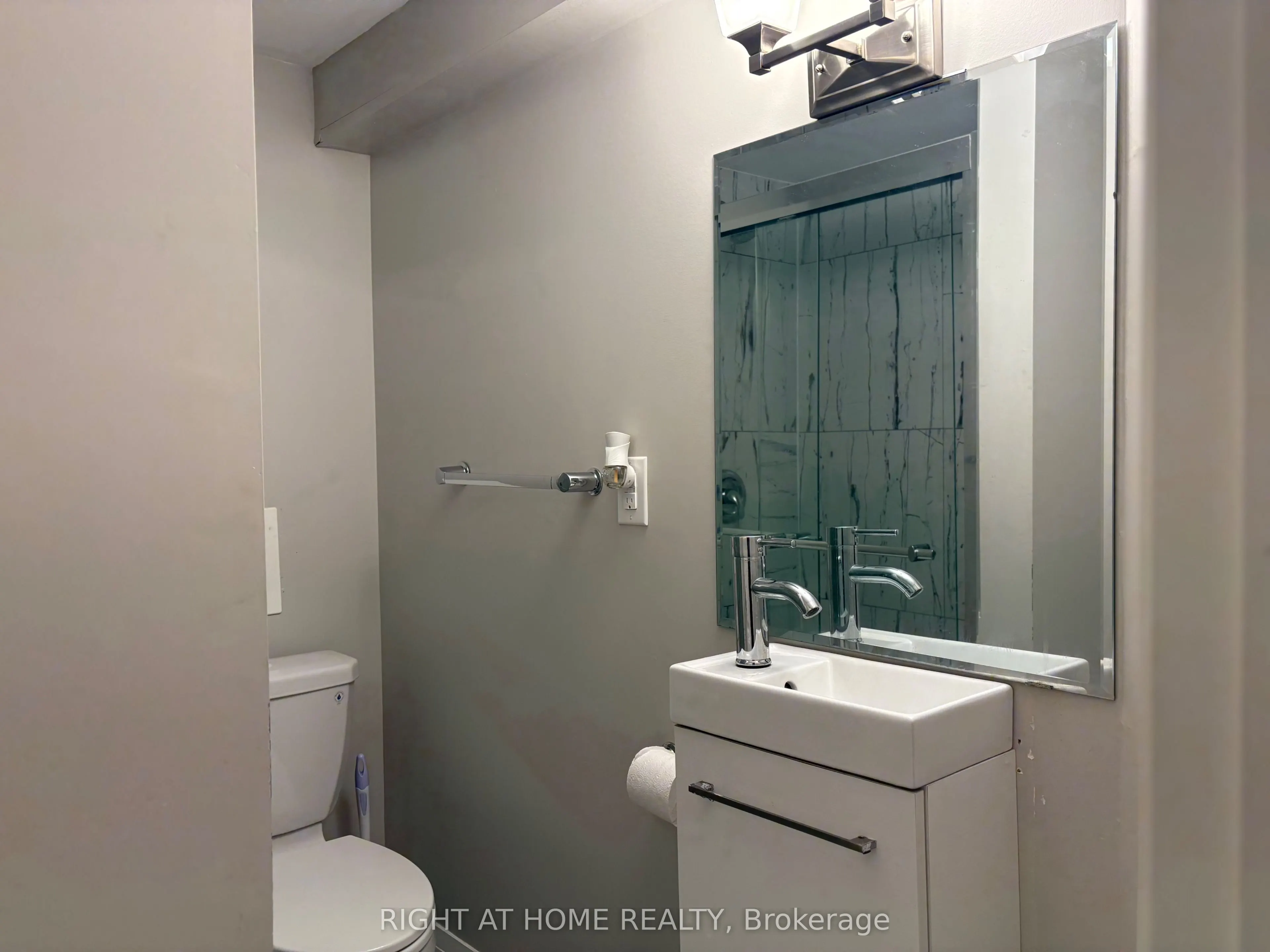 641 Woodward Avenue, #69