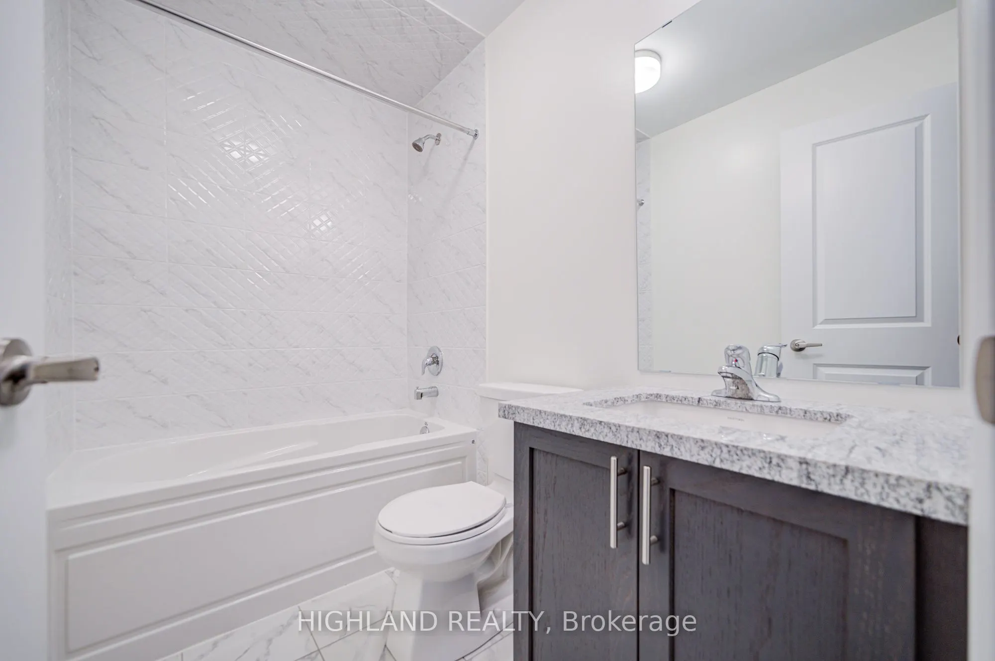 1162 Dartmouth Crescent