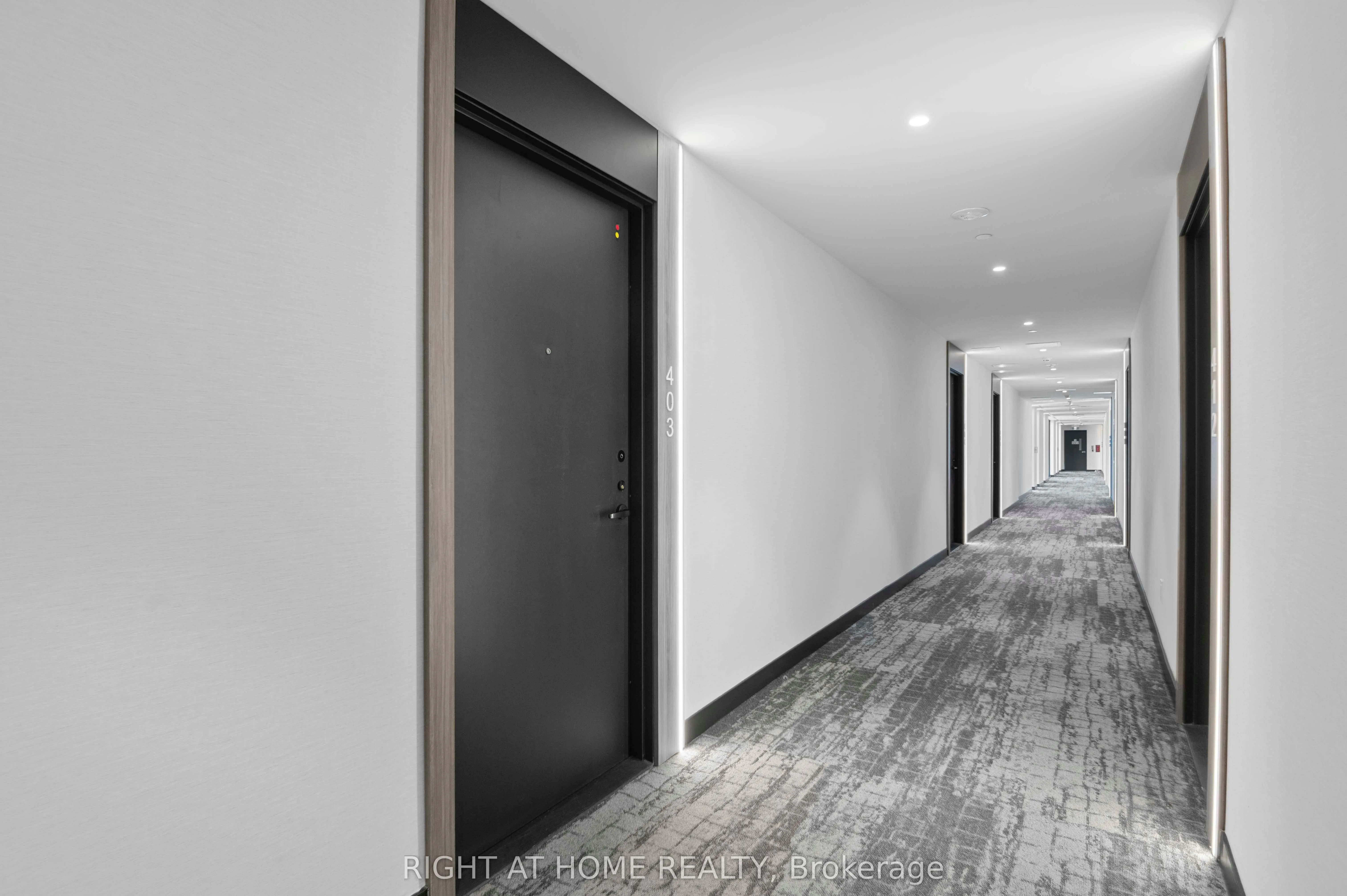 220 Missinnihe Way, #403