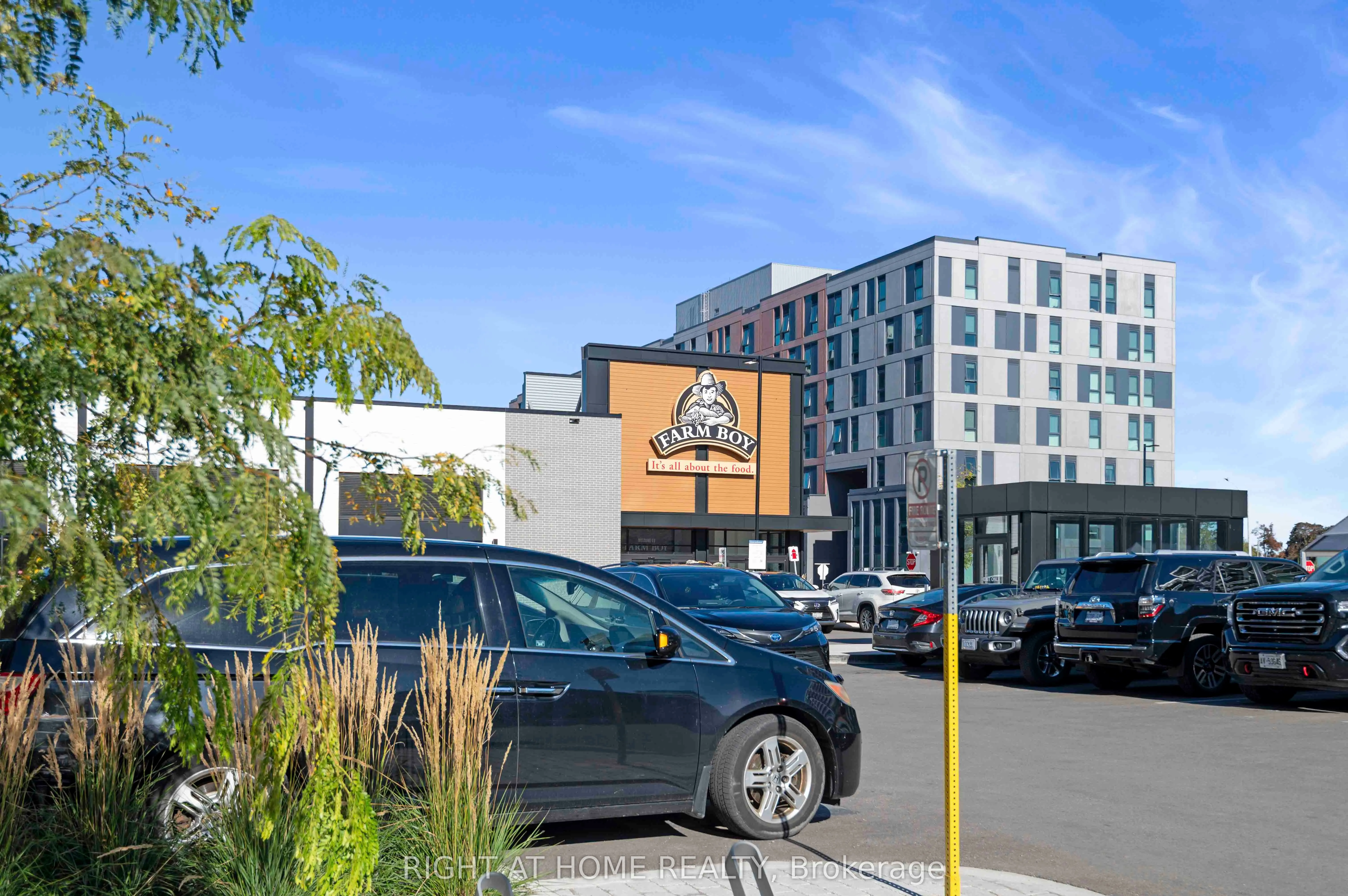 220 Missinnihe Way, #403