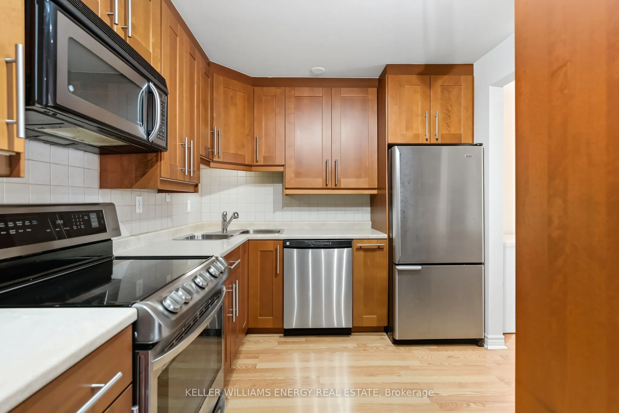 693 Francis Road, #4