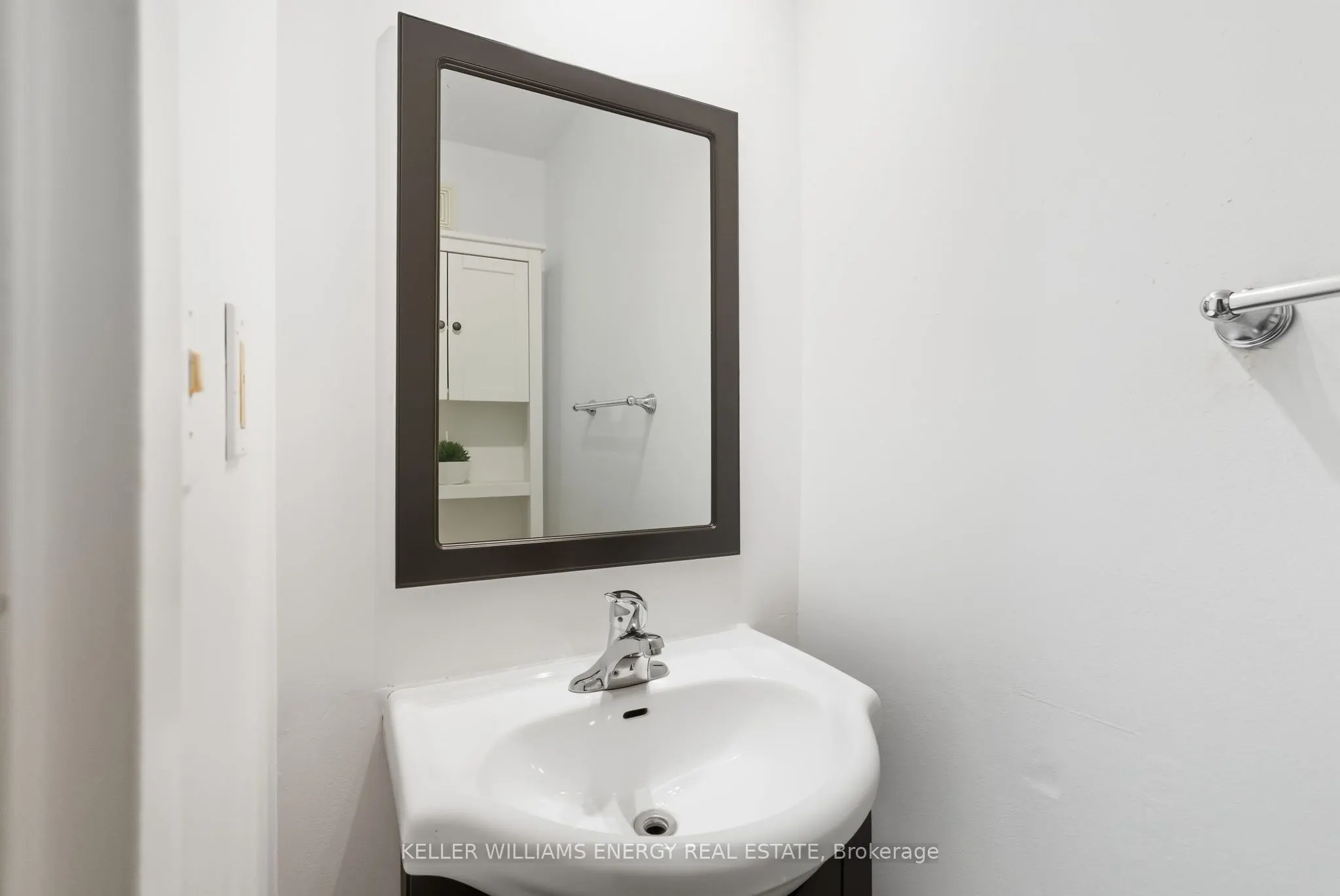 693 Francis Road, #4