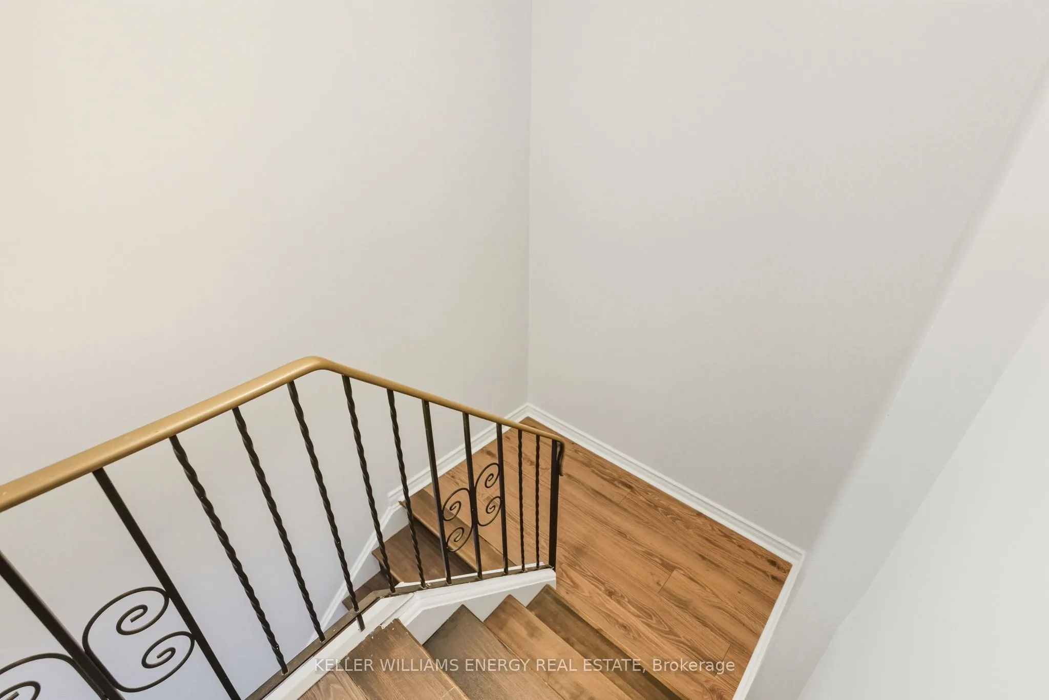 693 Francis Road, #4