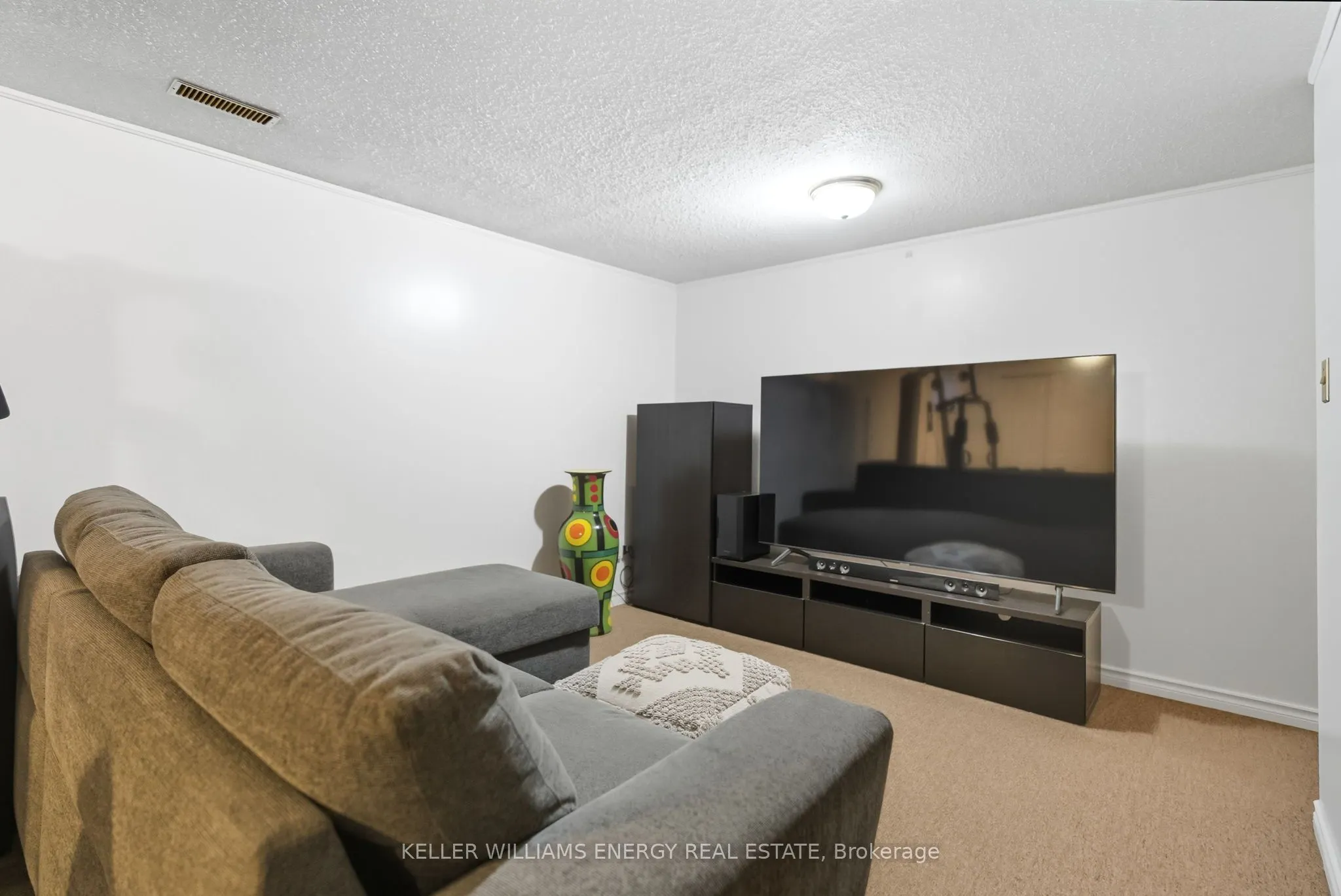 693 Francis Road, #4