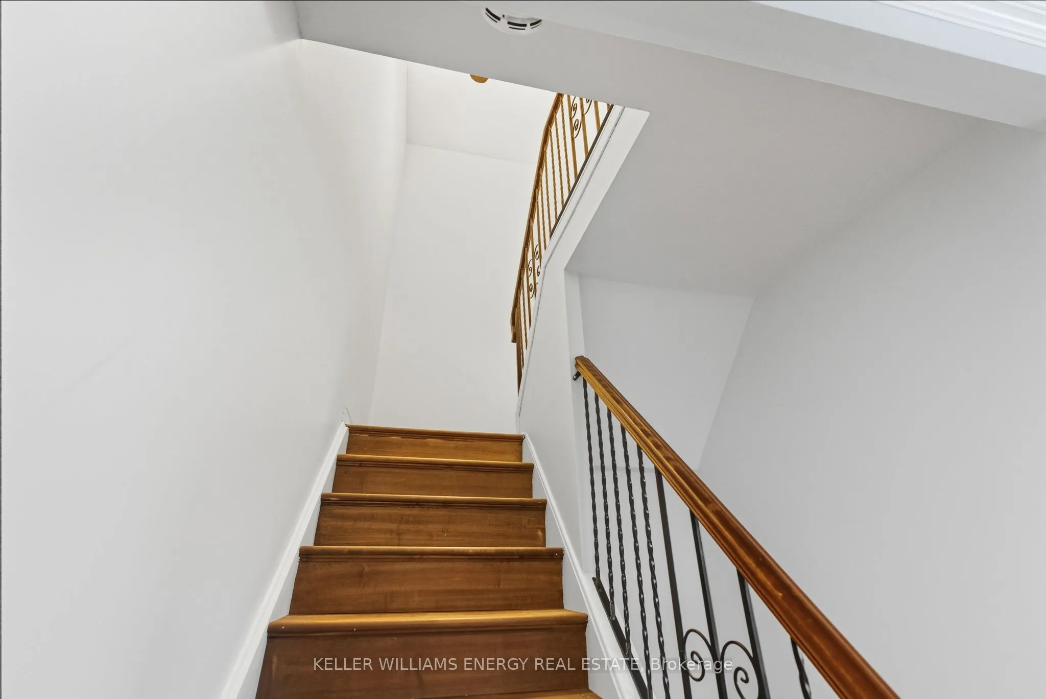 693 Francis Road, #4