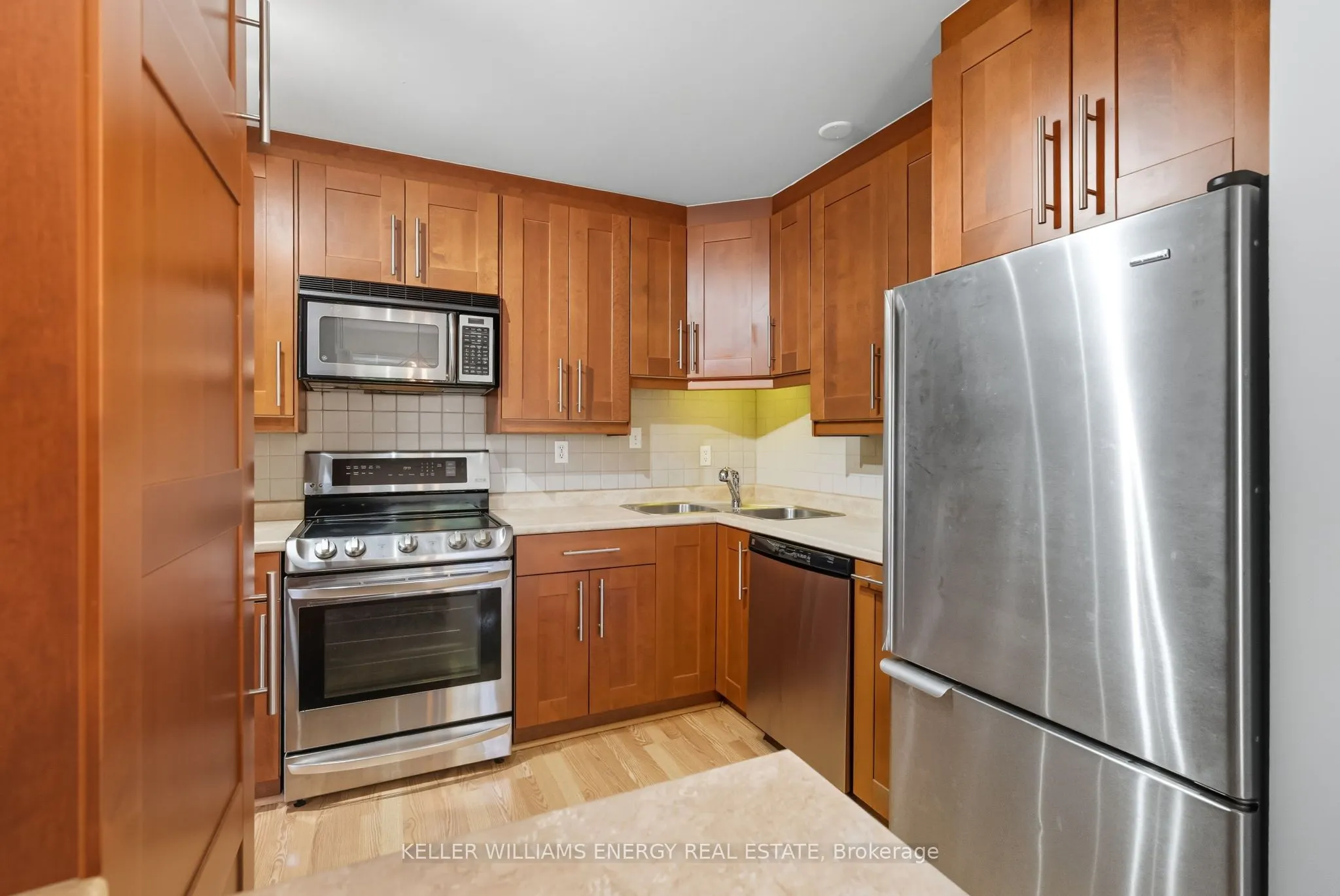693 Francis Road, #4