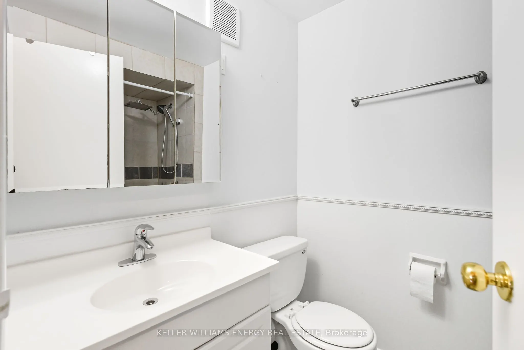 693 Francis Road, #4