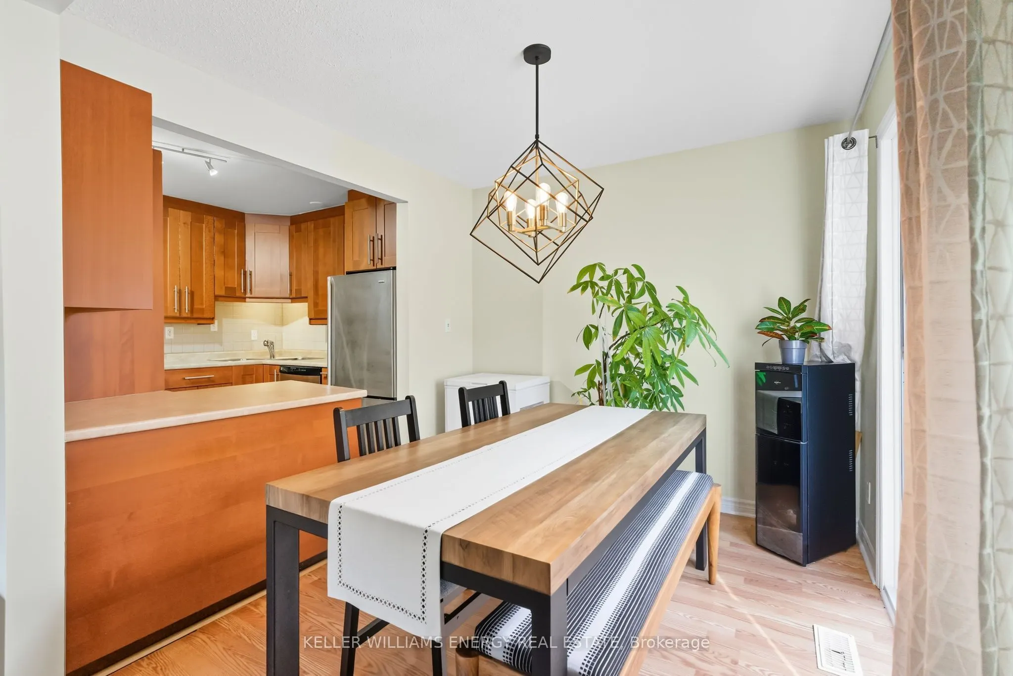 693 Francis Road, #4
