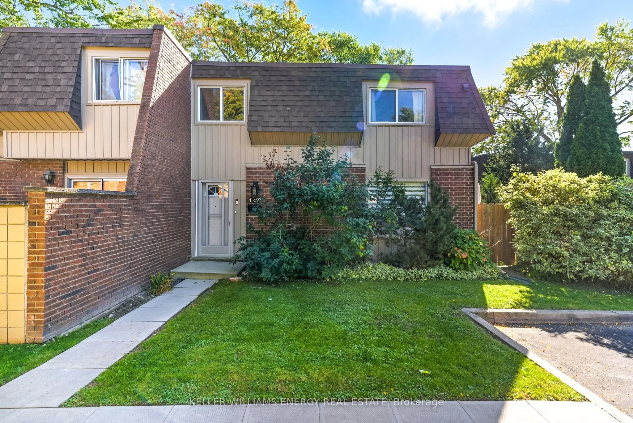 693 Francis Road, #4