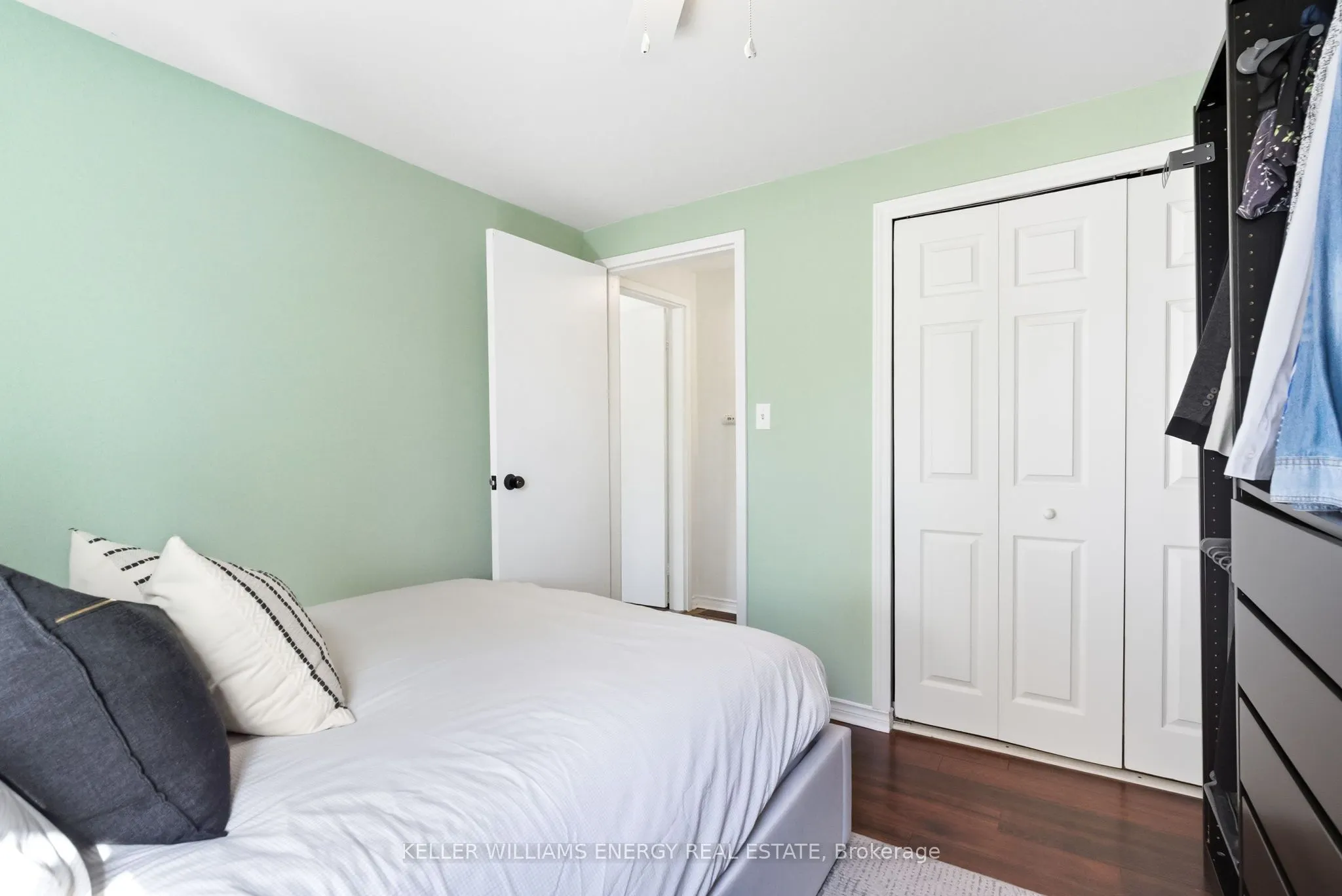 693 Francis Road, #4