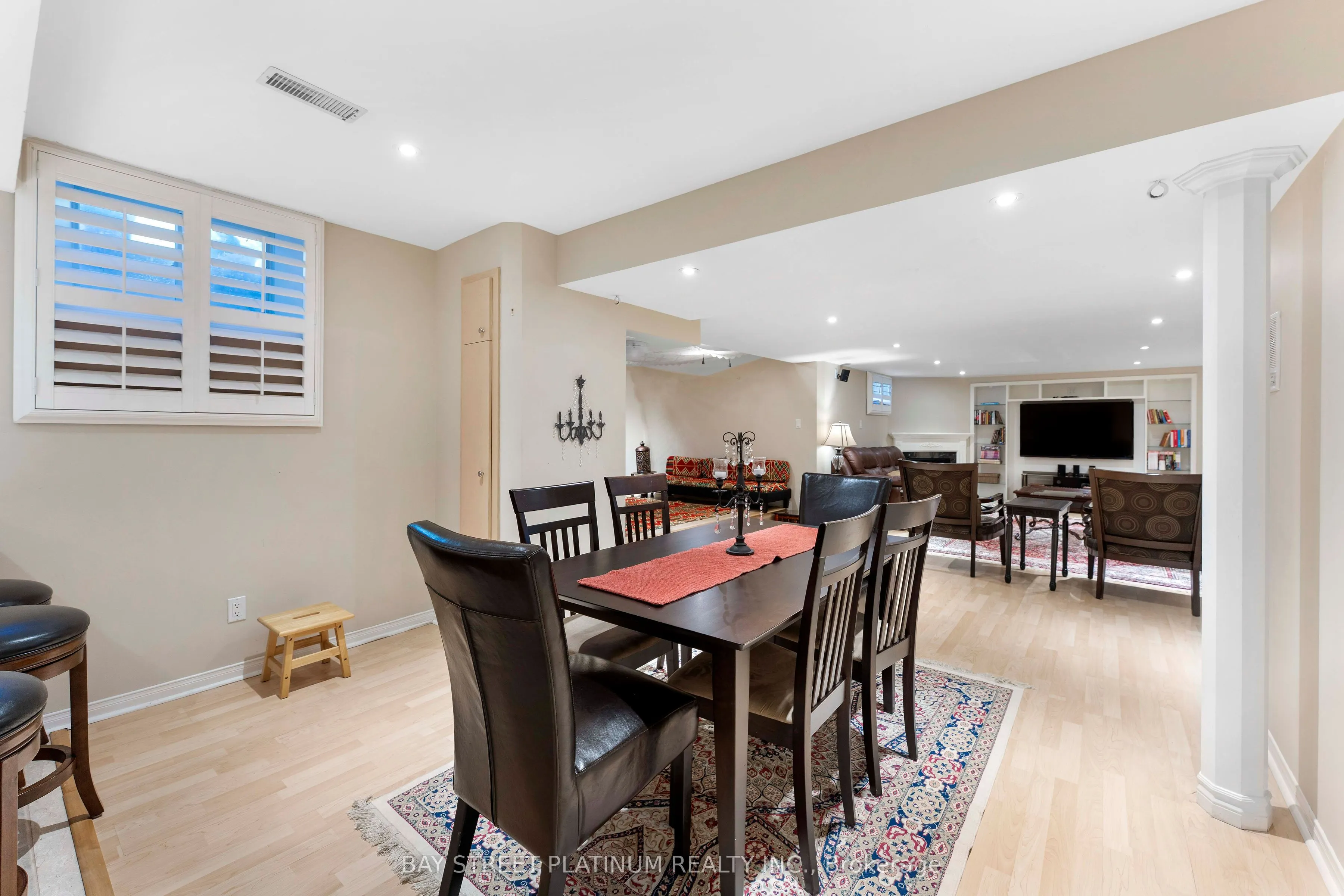 2451 Erin Centre Boulevard