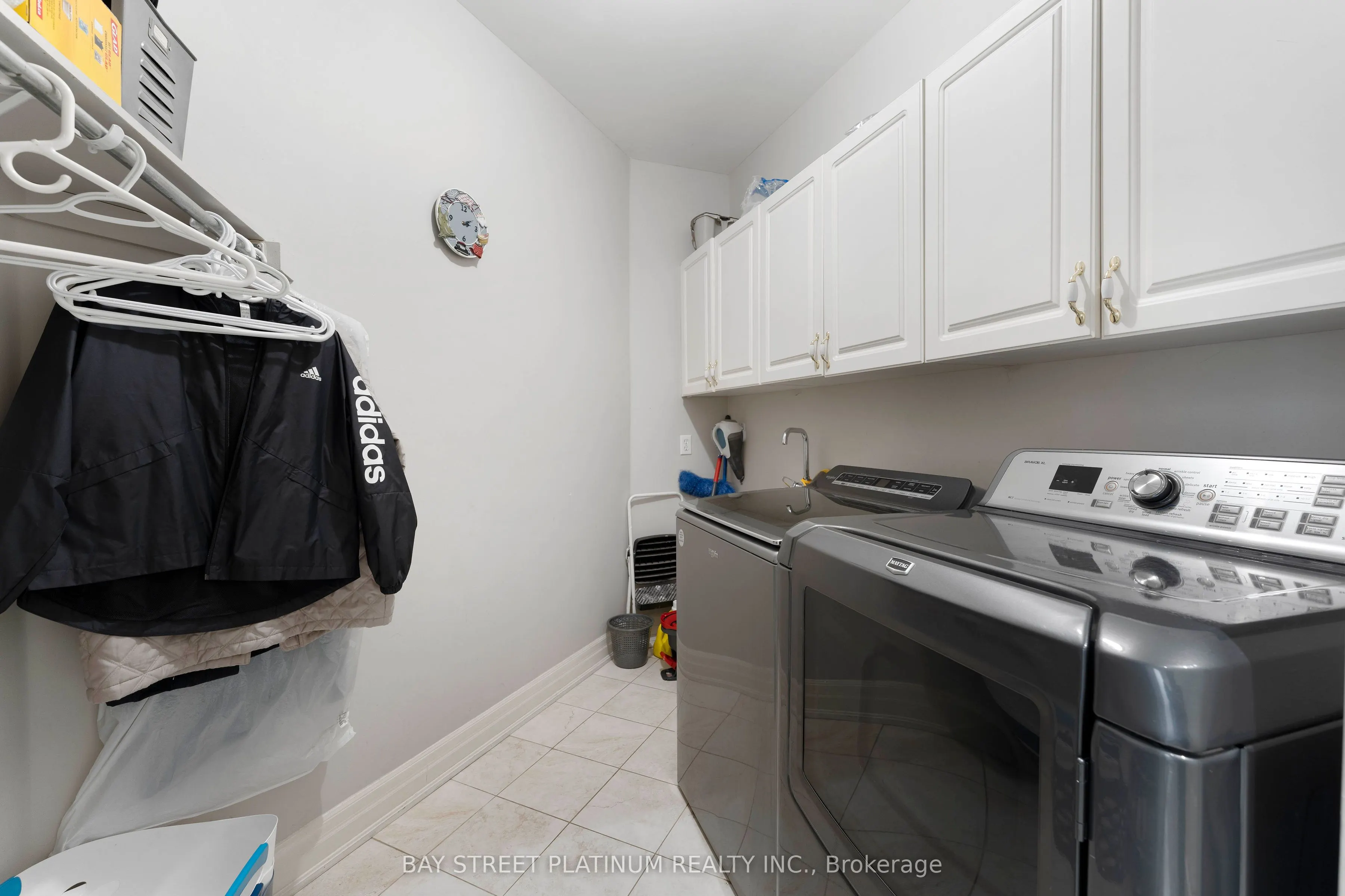 2451 Erin Centre Boulevard