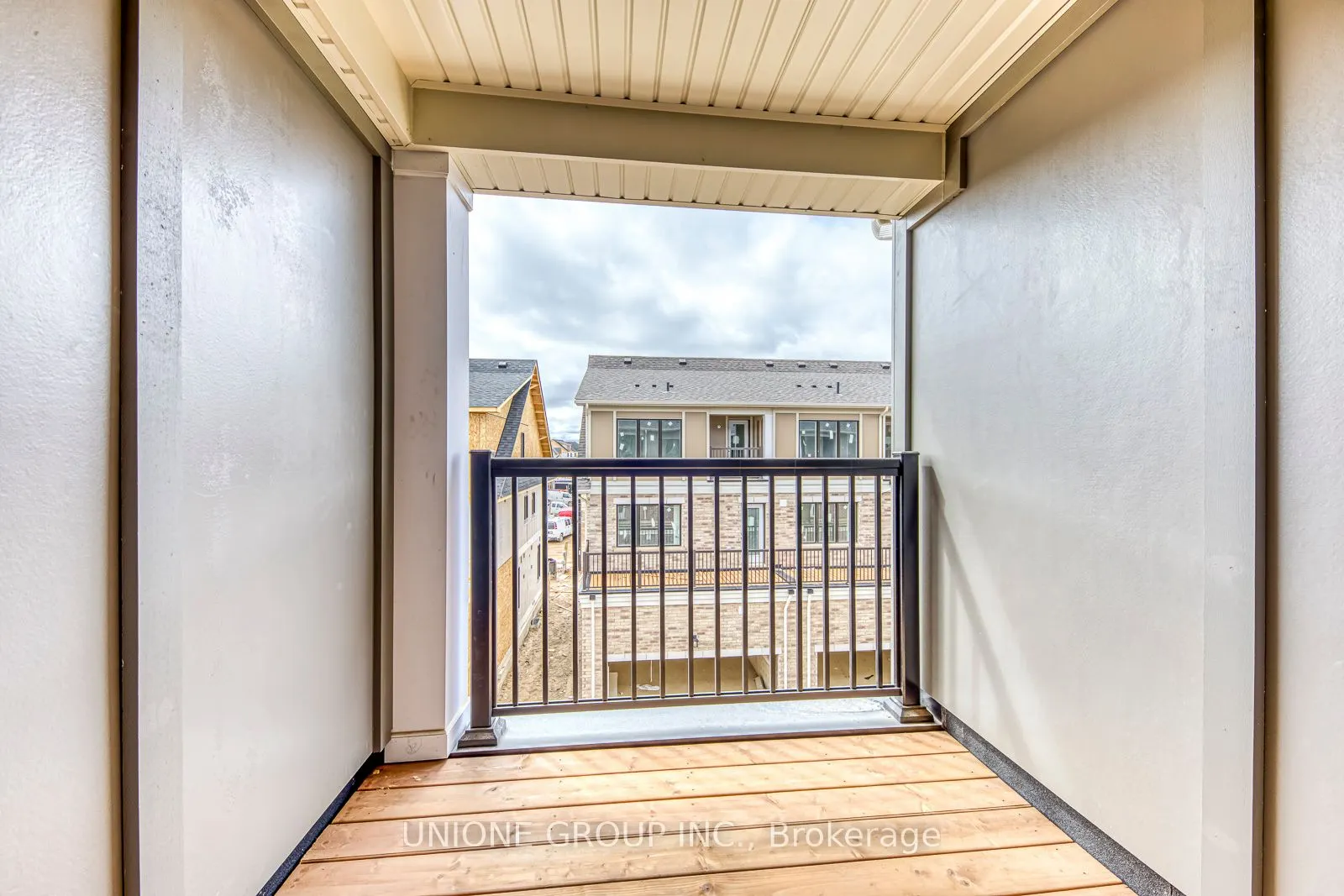 98 Coolhurst Avenue