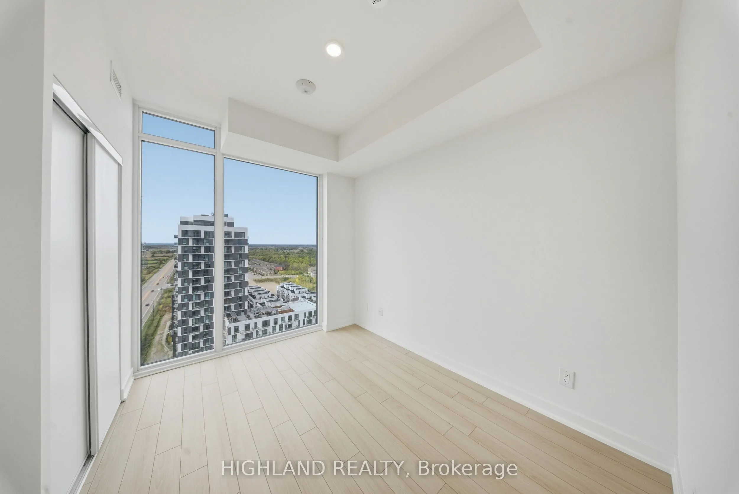 3079 Trafalgar Road, #1903