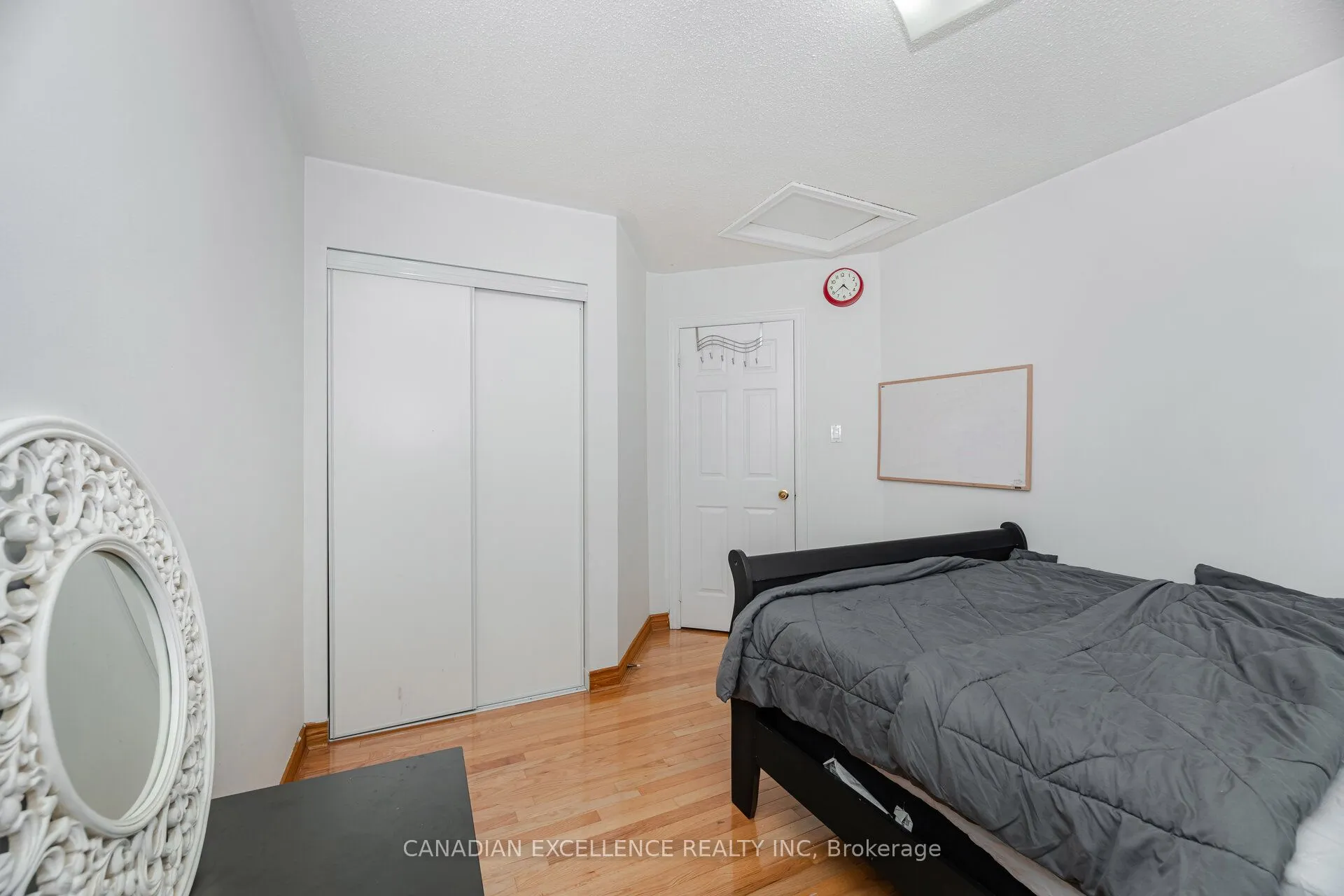 28 Oakmeadow Drive