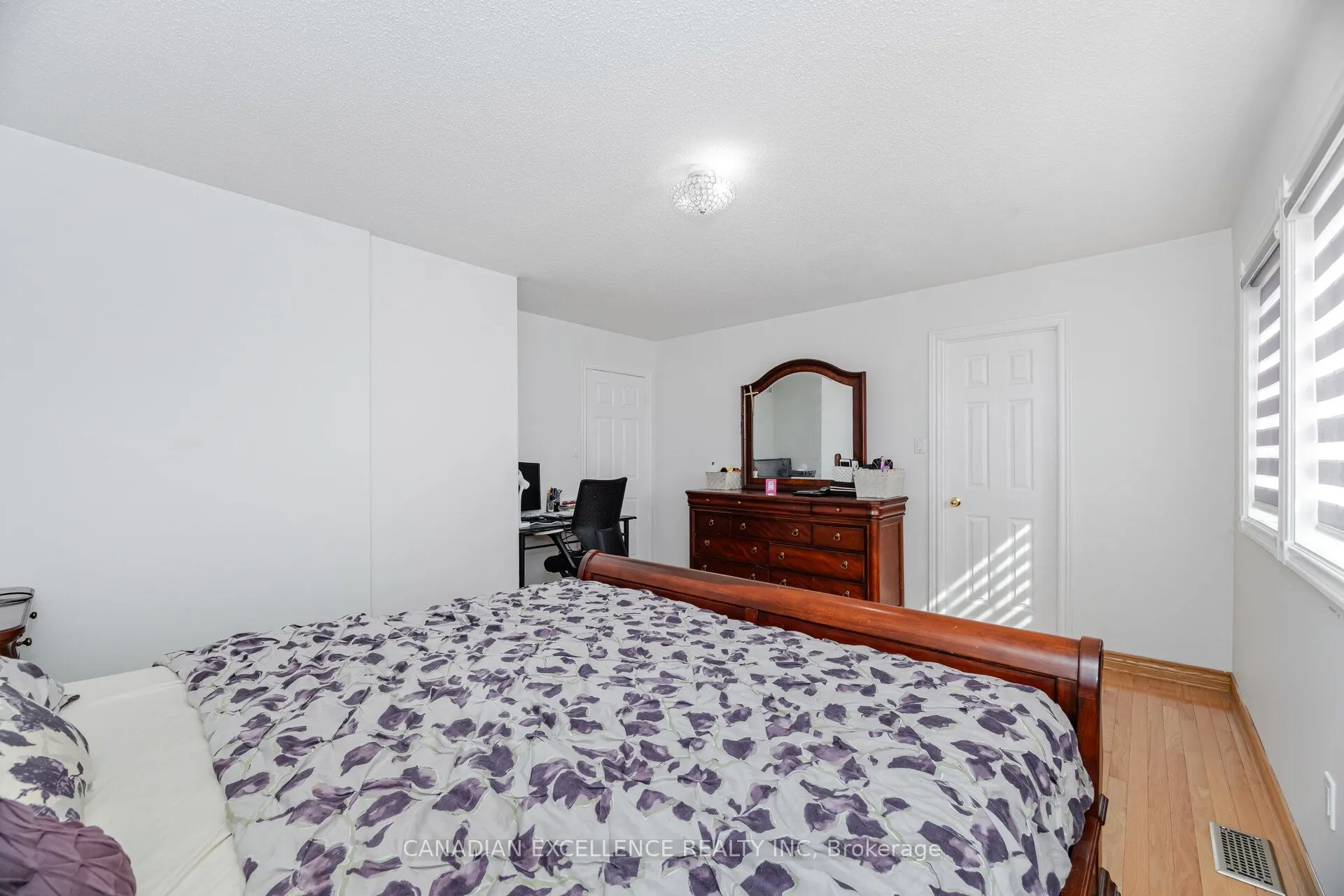 28 Oakmeadow Drive