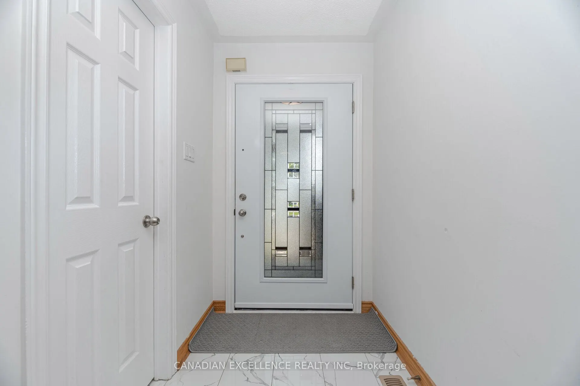28 Oakmeadow Drive