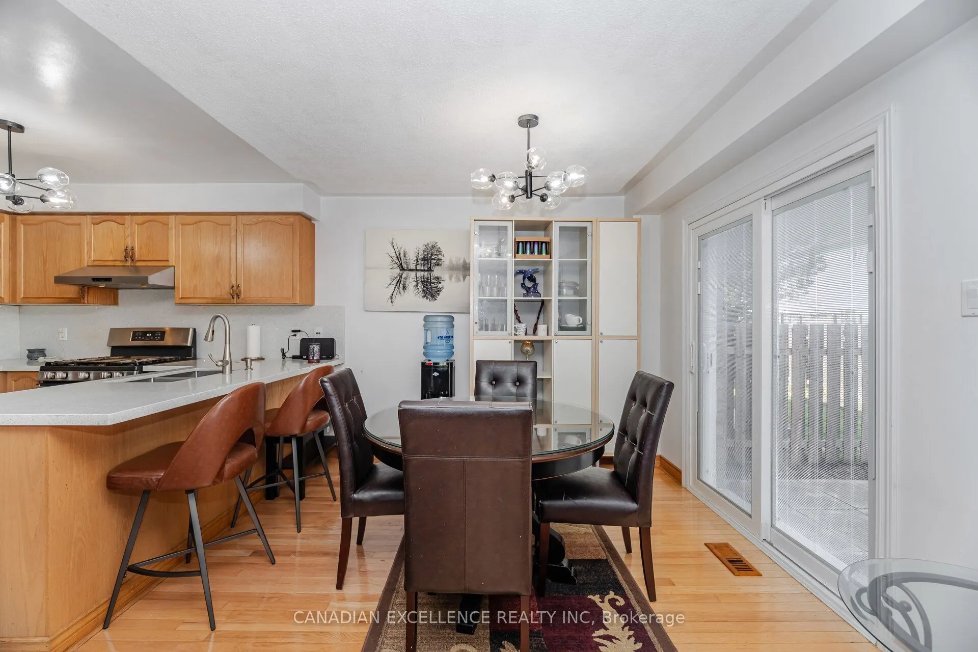 28 Oakmeadow Drive