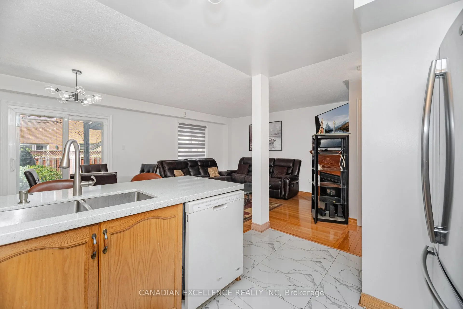 28 Oakmeadow Drive