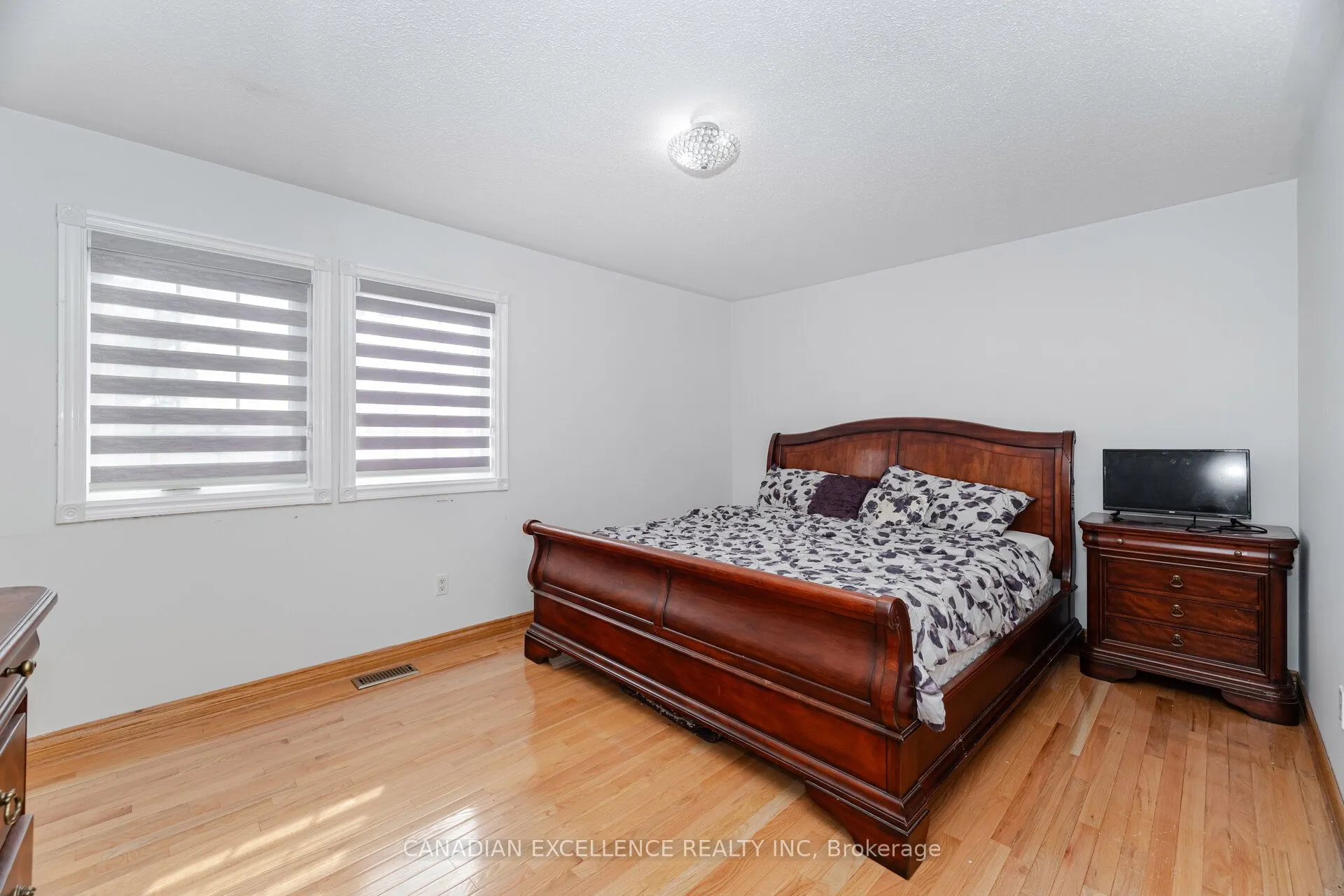 28 Oakmeadow Drive