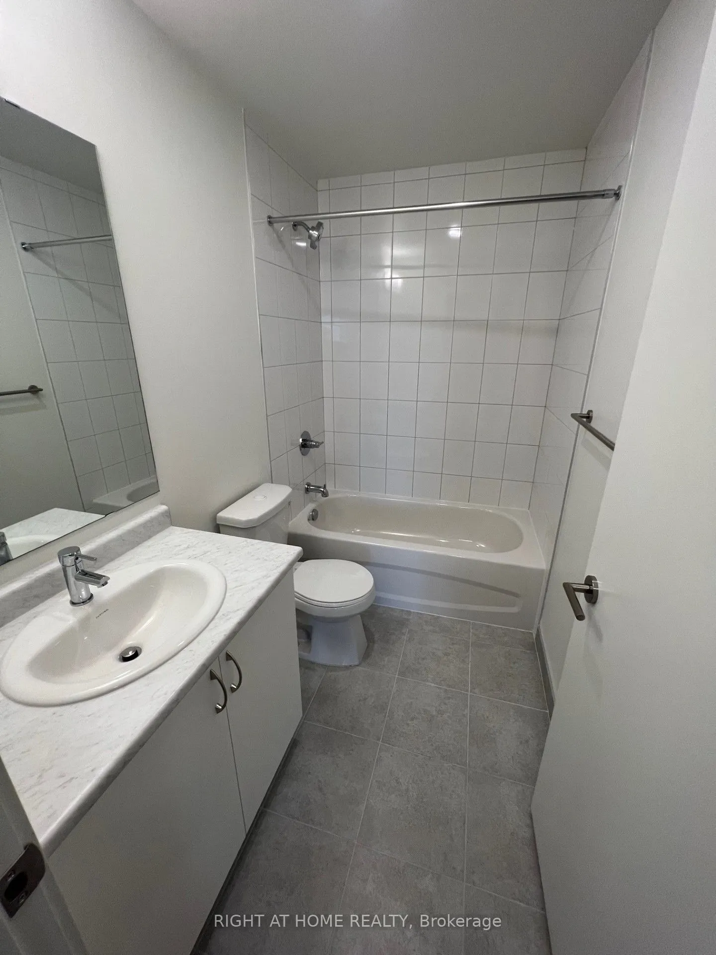 10 Wilby Crescent, #202