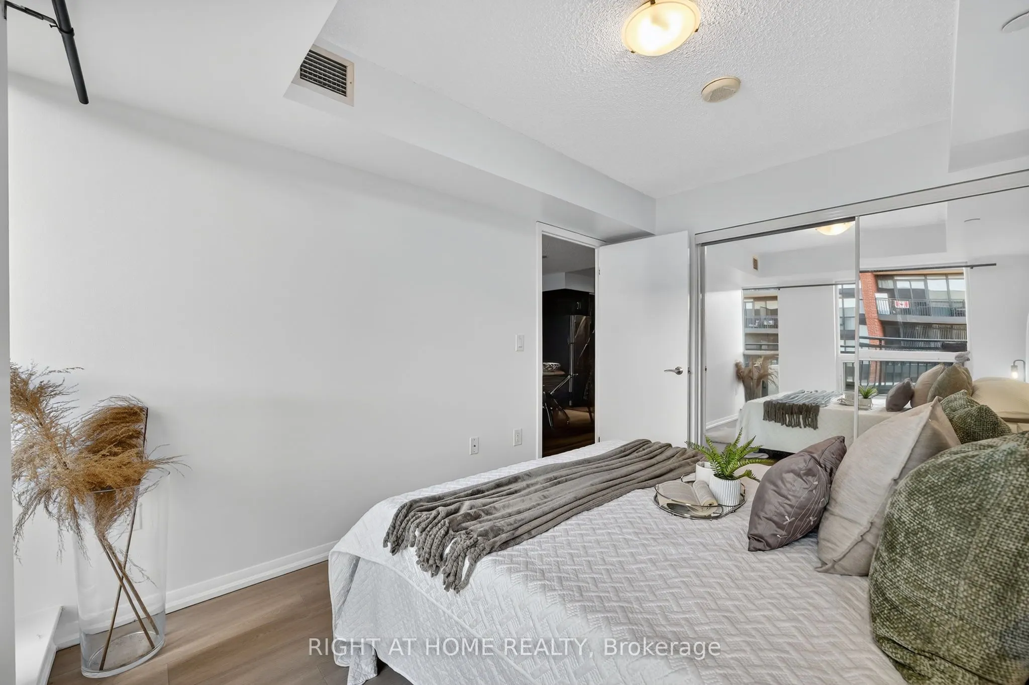 36 Via Bagnato Street, #726