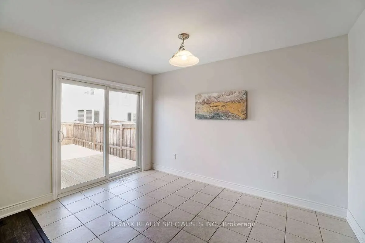475 Zuest Crescent