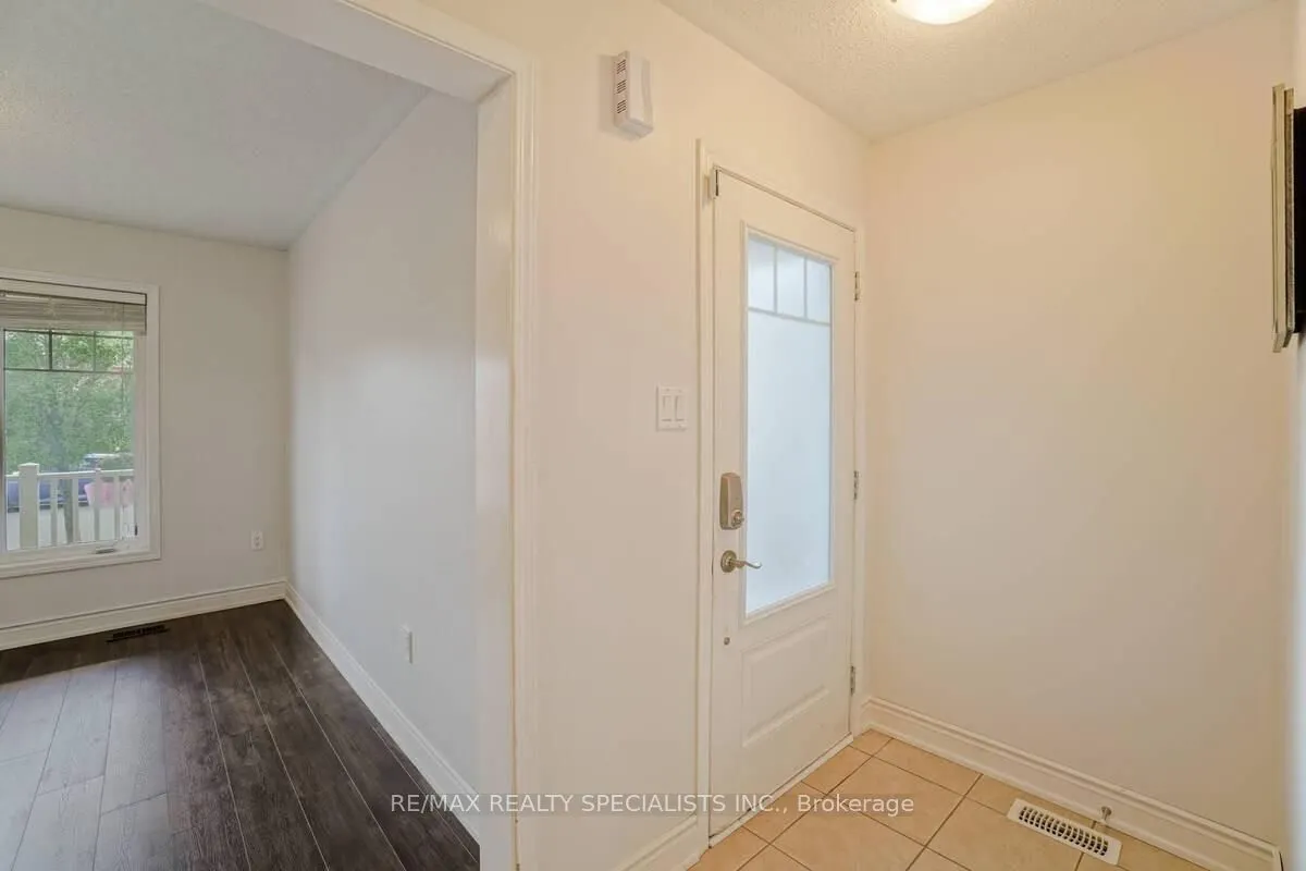 475 Zuest Crescent