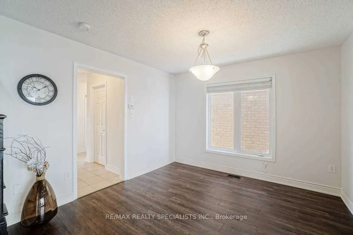 475 Zuest Crescent
