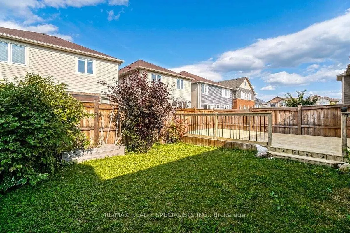 475 Zuest Crescent
