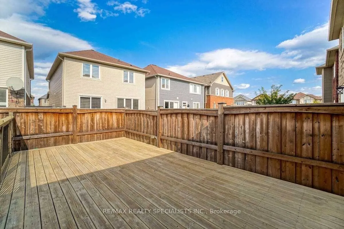 475 Zuest Crescent