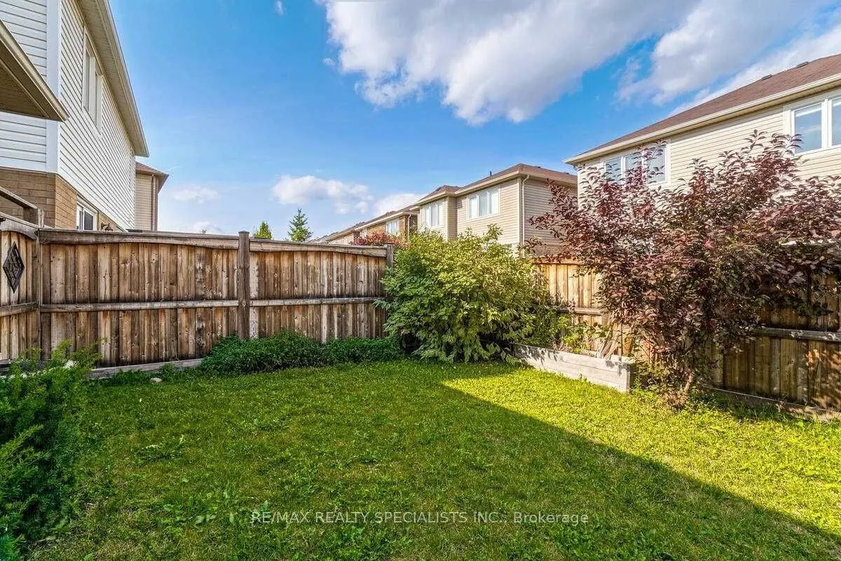 475 Zuest Crescent
