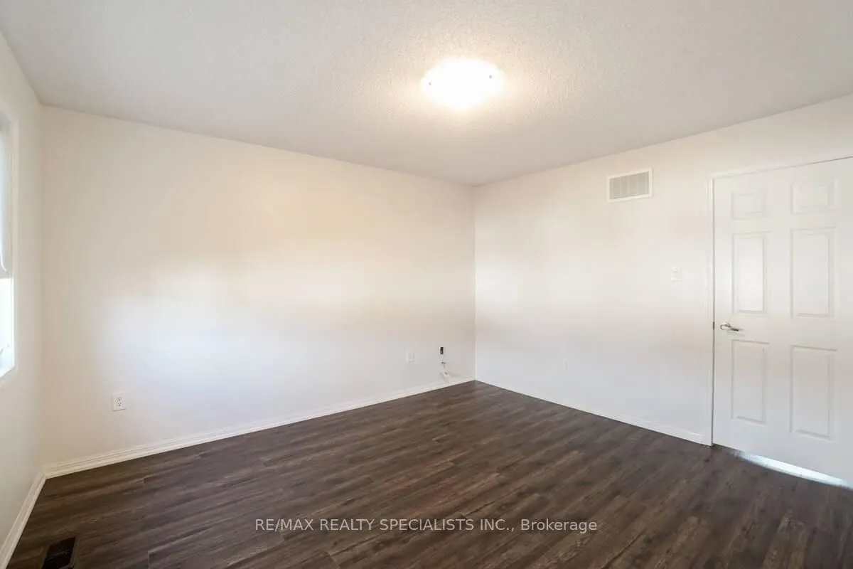 475 Zuest Crescent