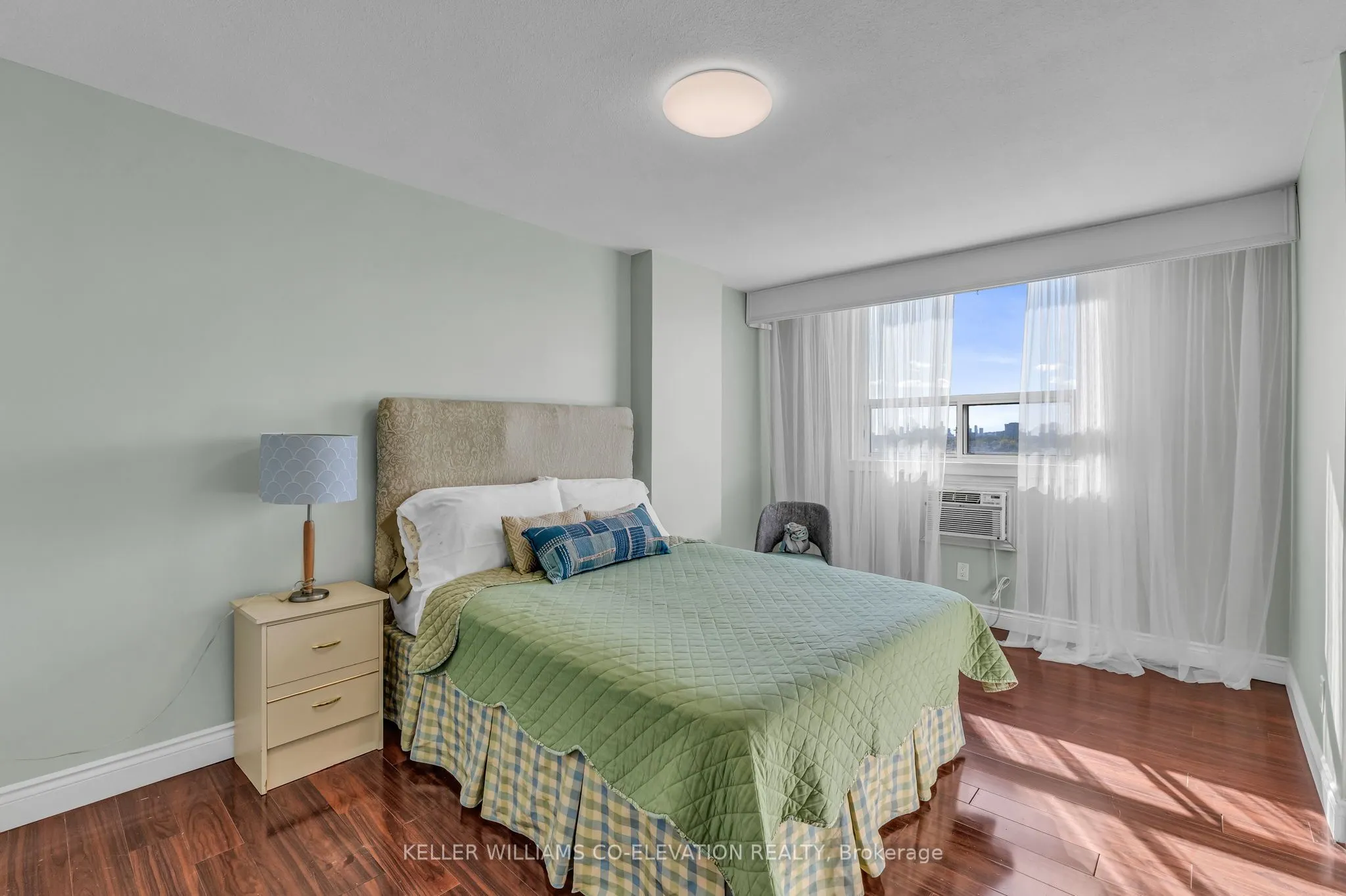 14 Neilson Drive, #702