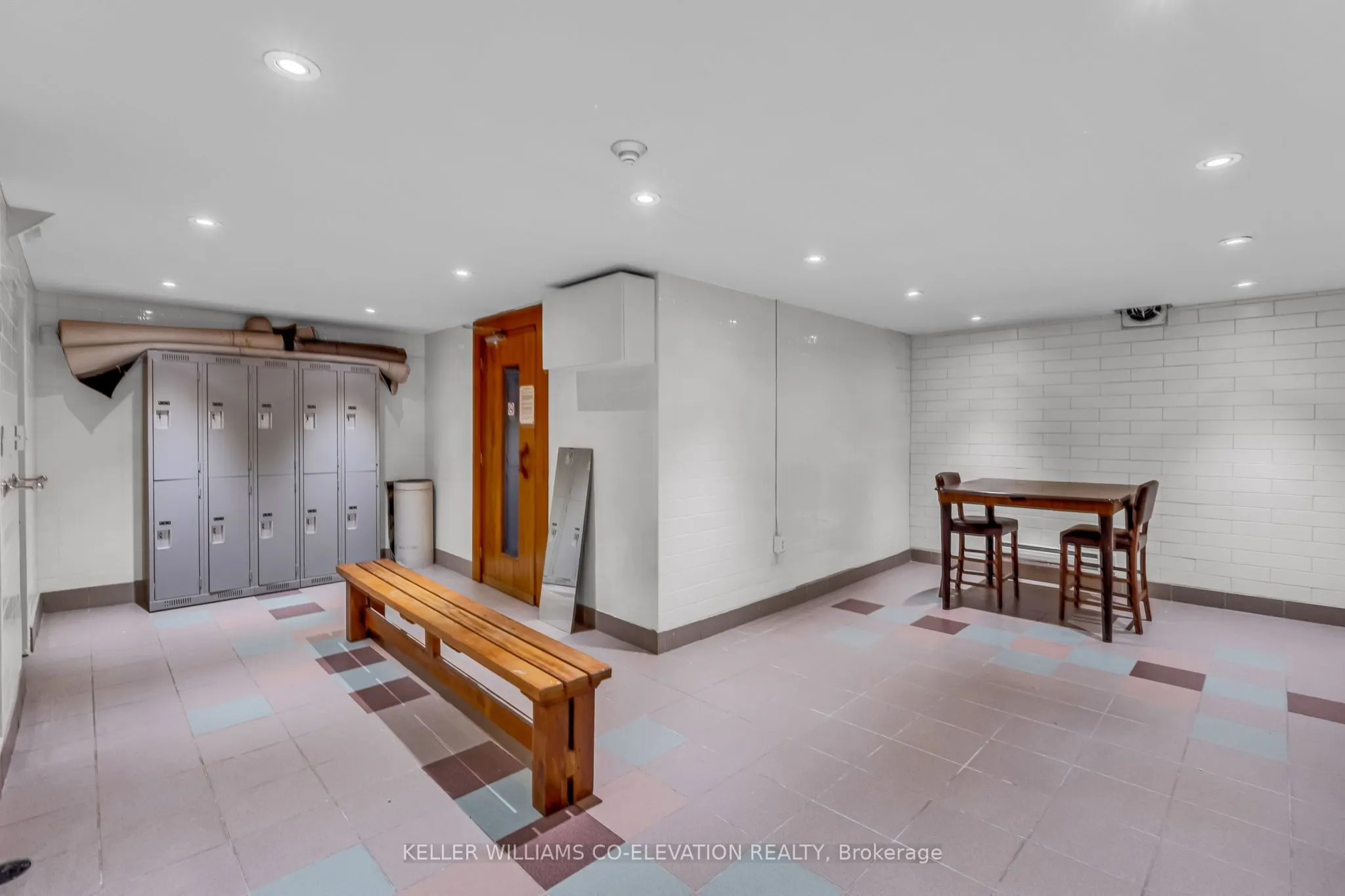 14 Neilson Drive, #702