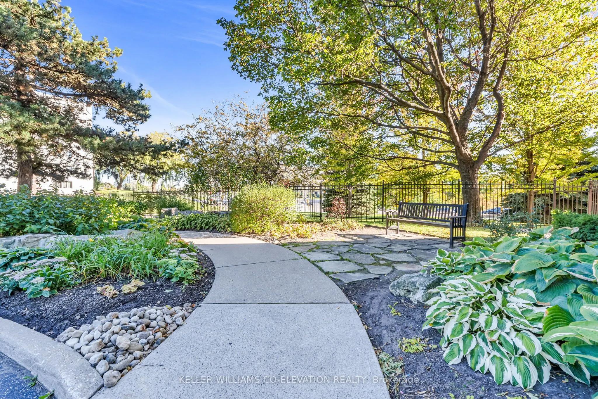 14 Neilson Drive, #702