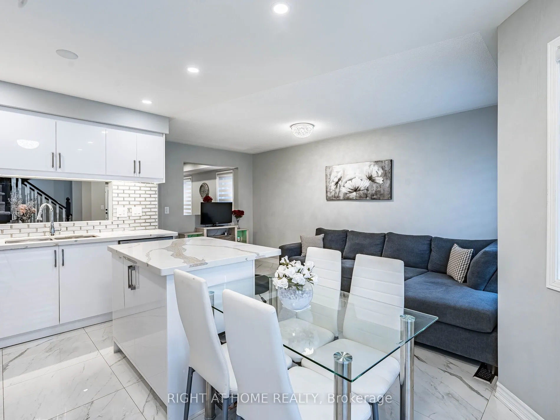 1156 PRESTONWOOD Crescent
