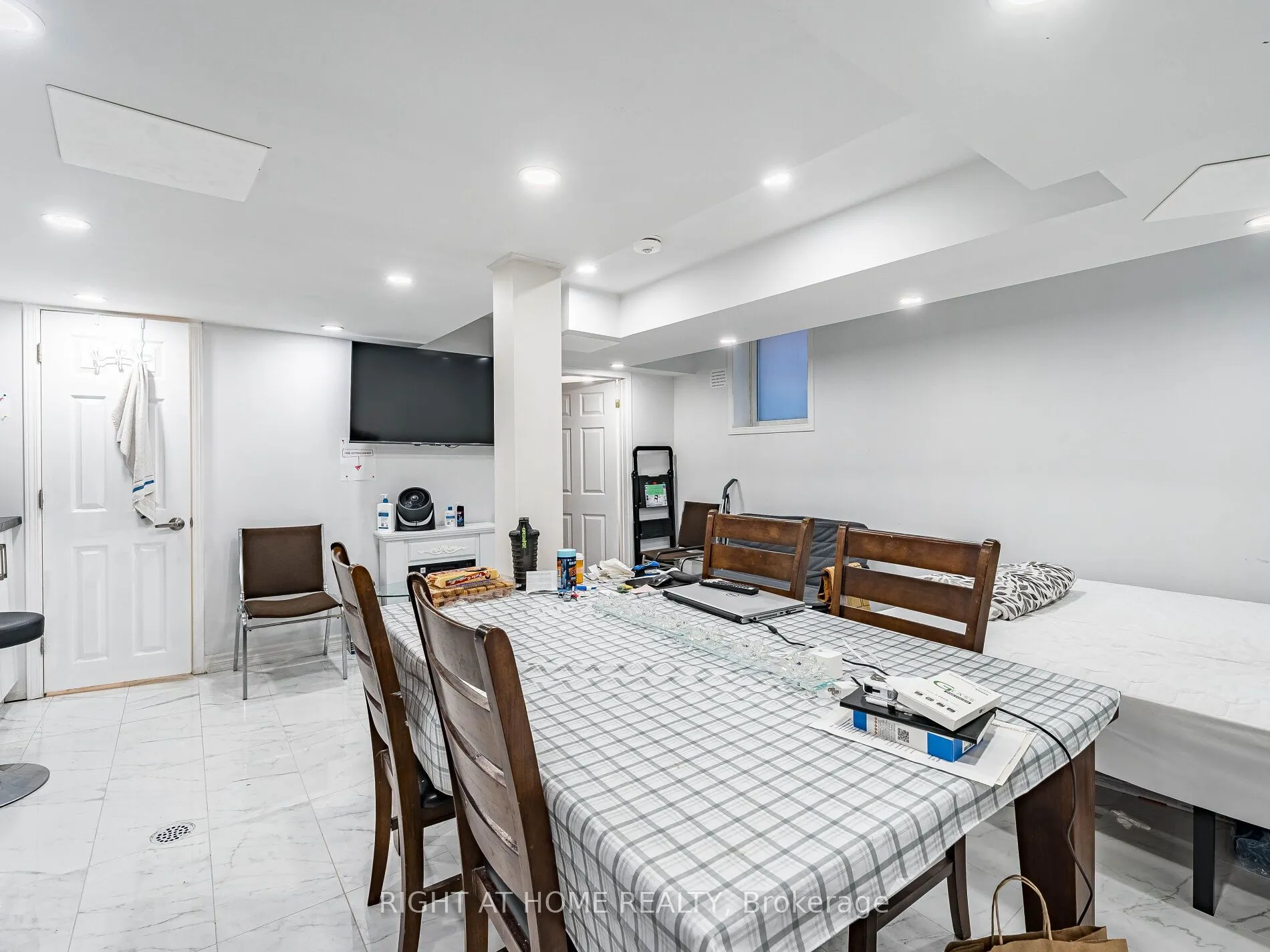 1156 PRESTONWOOD Crescent