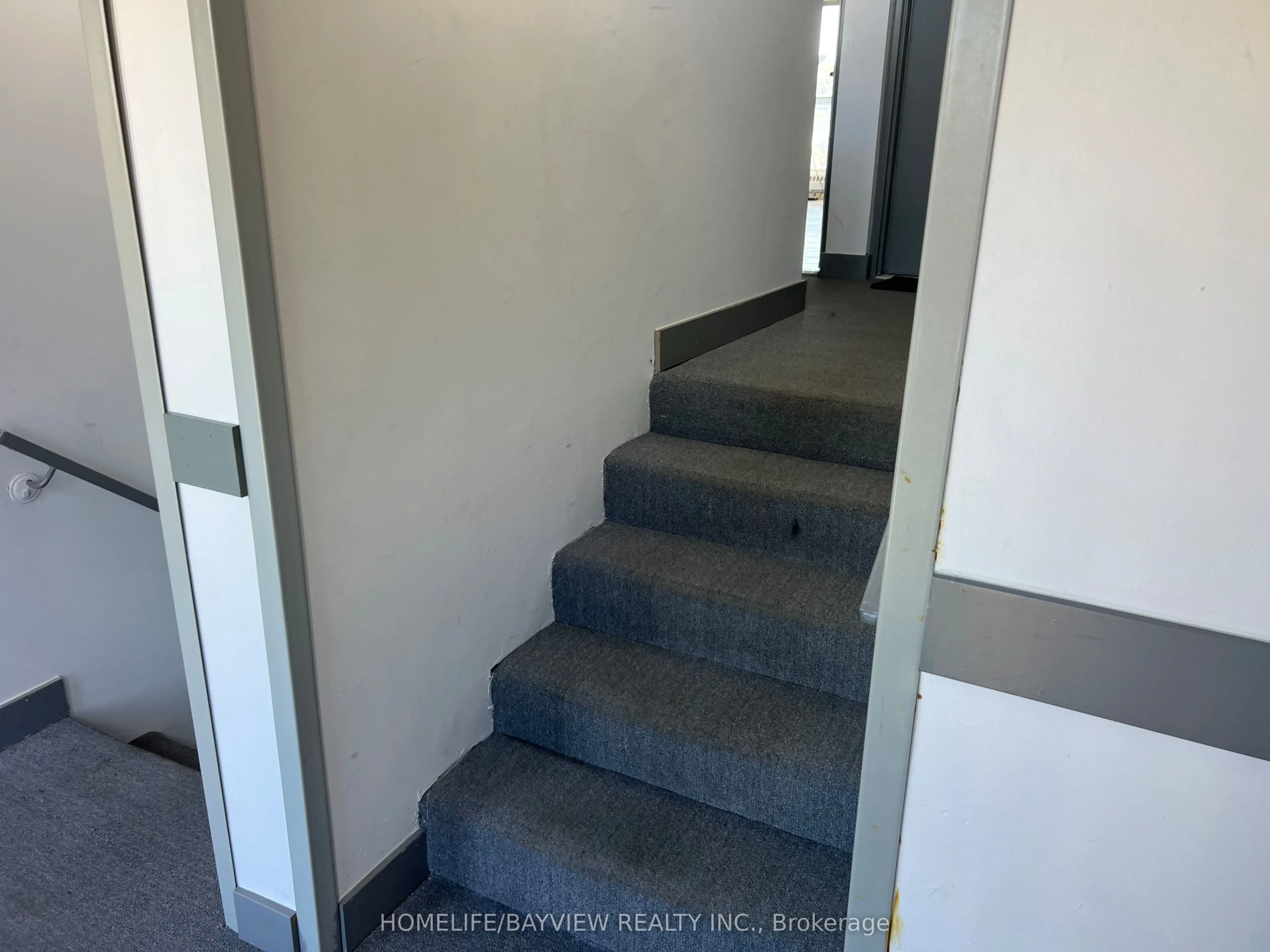 4689 Jane Street, #402