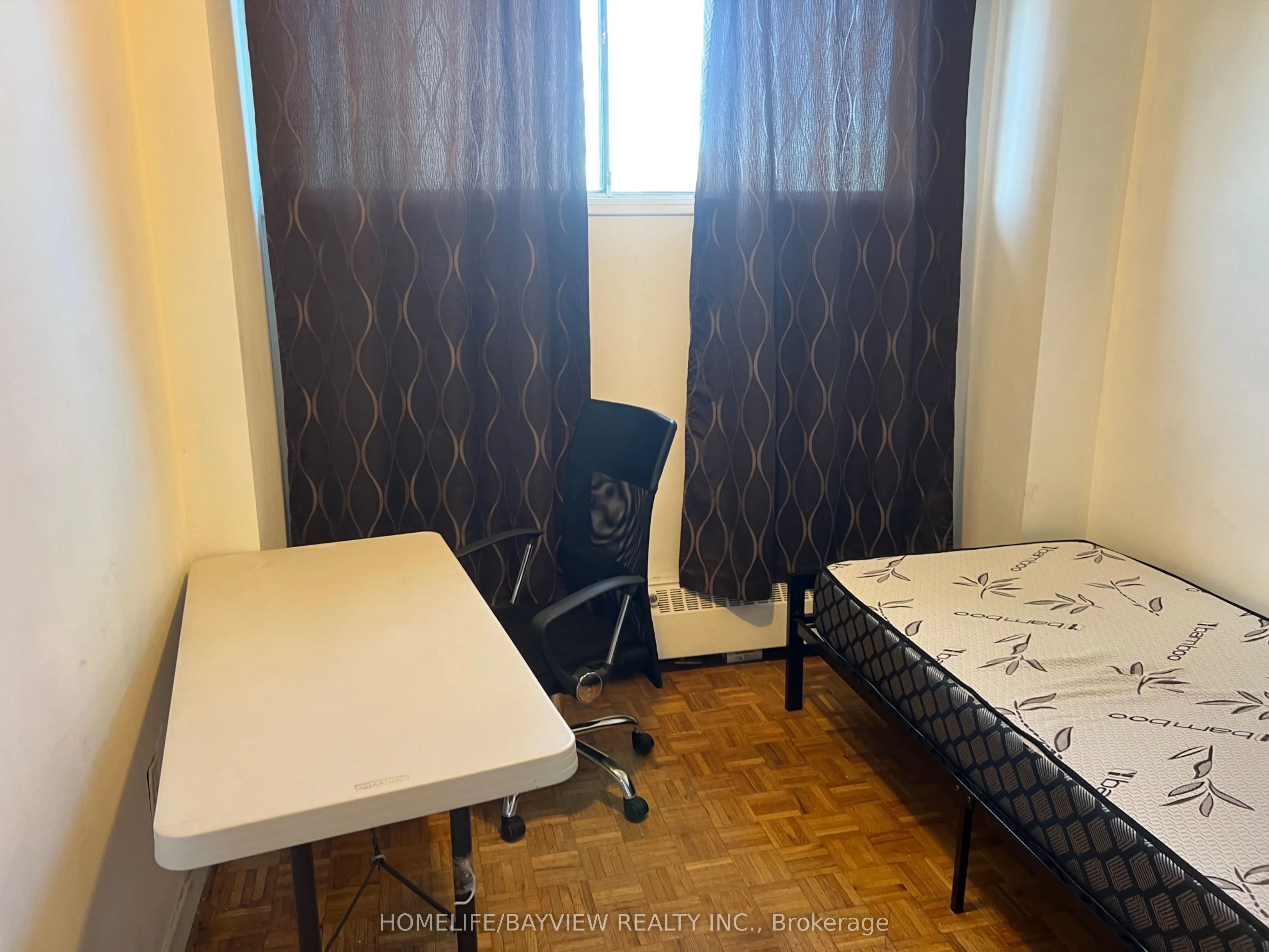 4689 Jane Street, #402