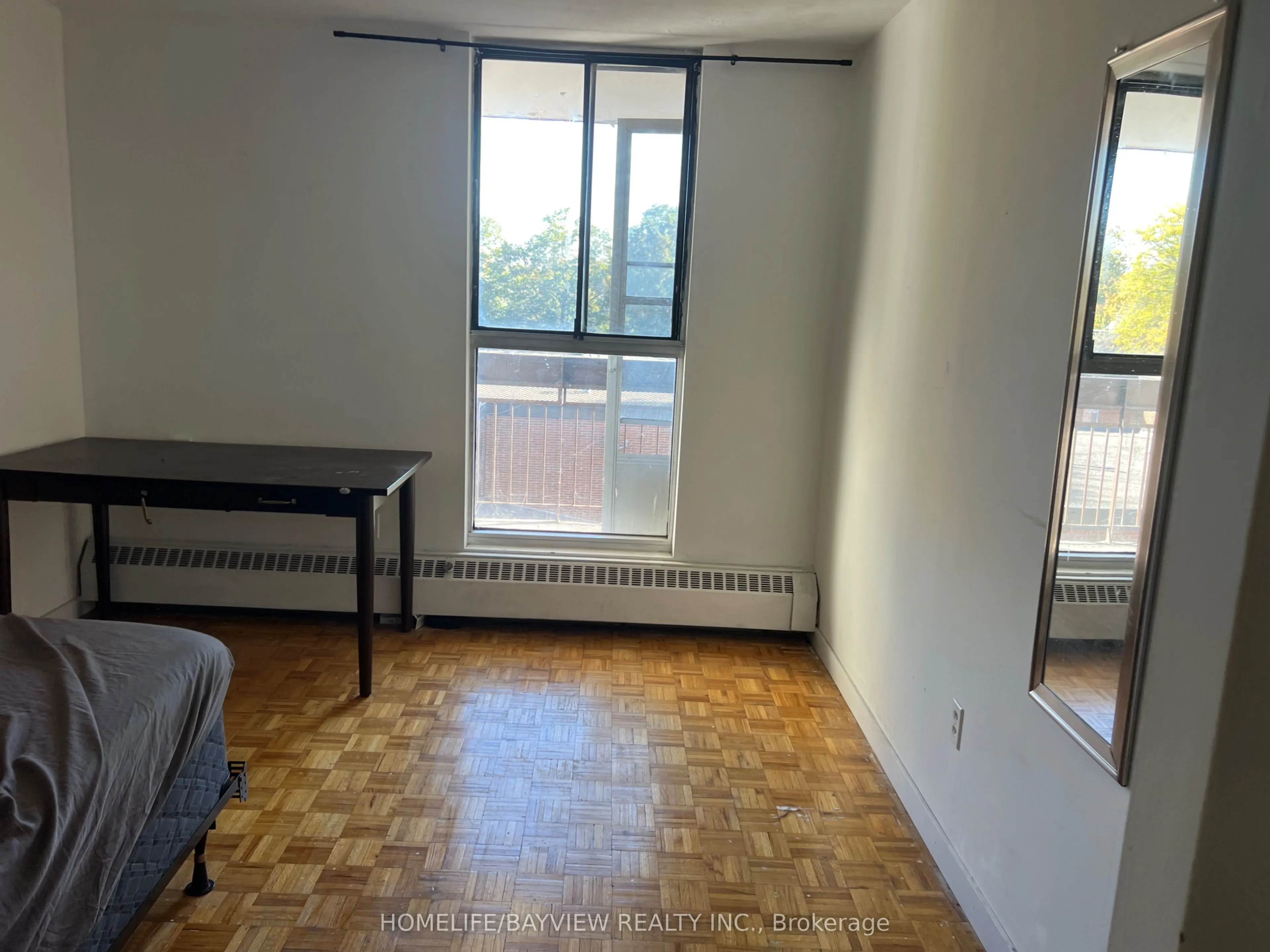 4689 Jane Street, #402
