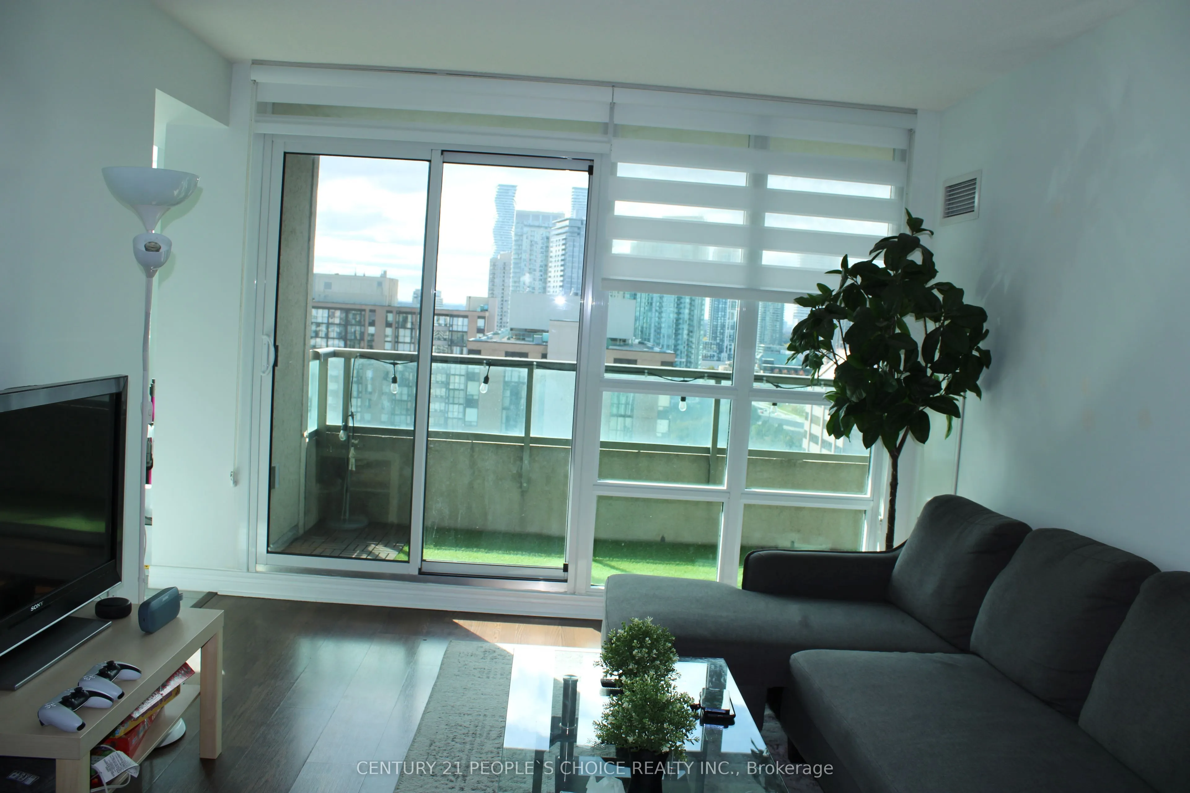 208 Enfield Place, #2807