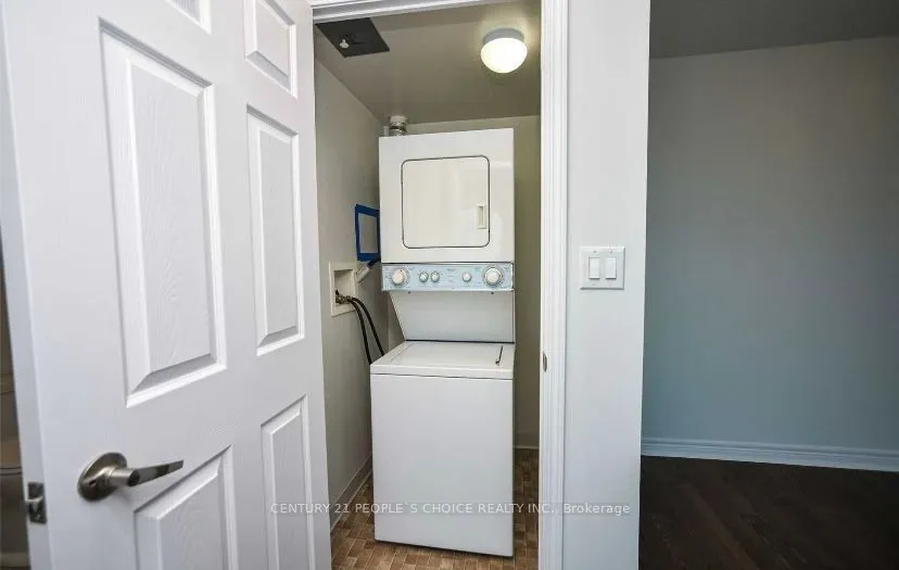 208 Enfield Place, #2807