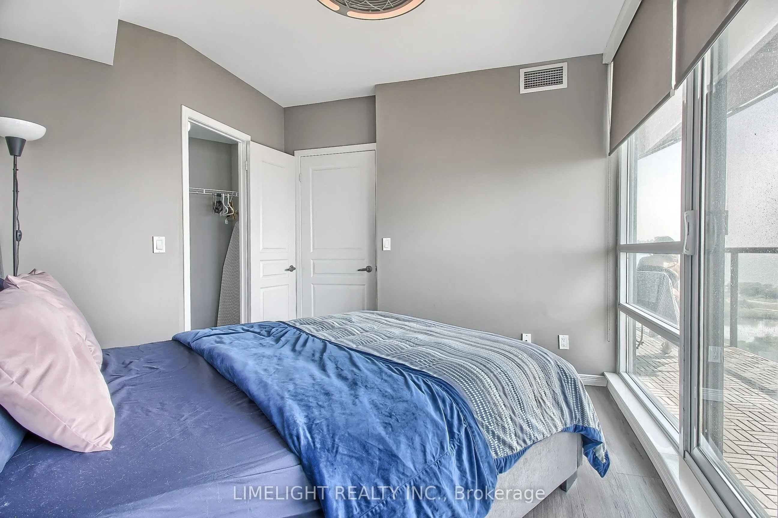 2240 LAKE SHORE Boulevard W, #2208