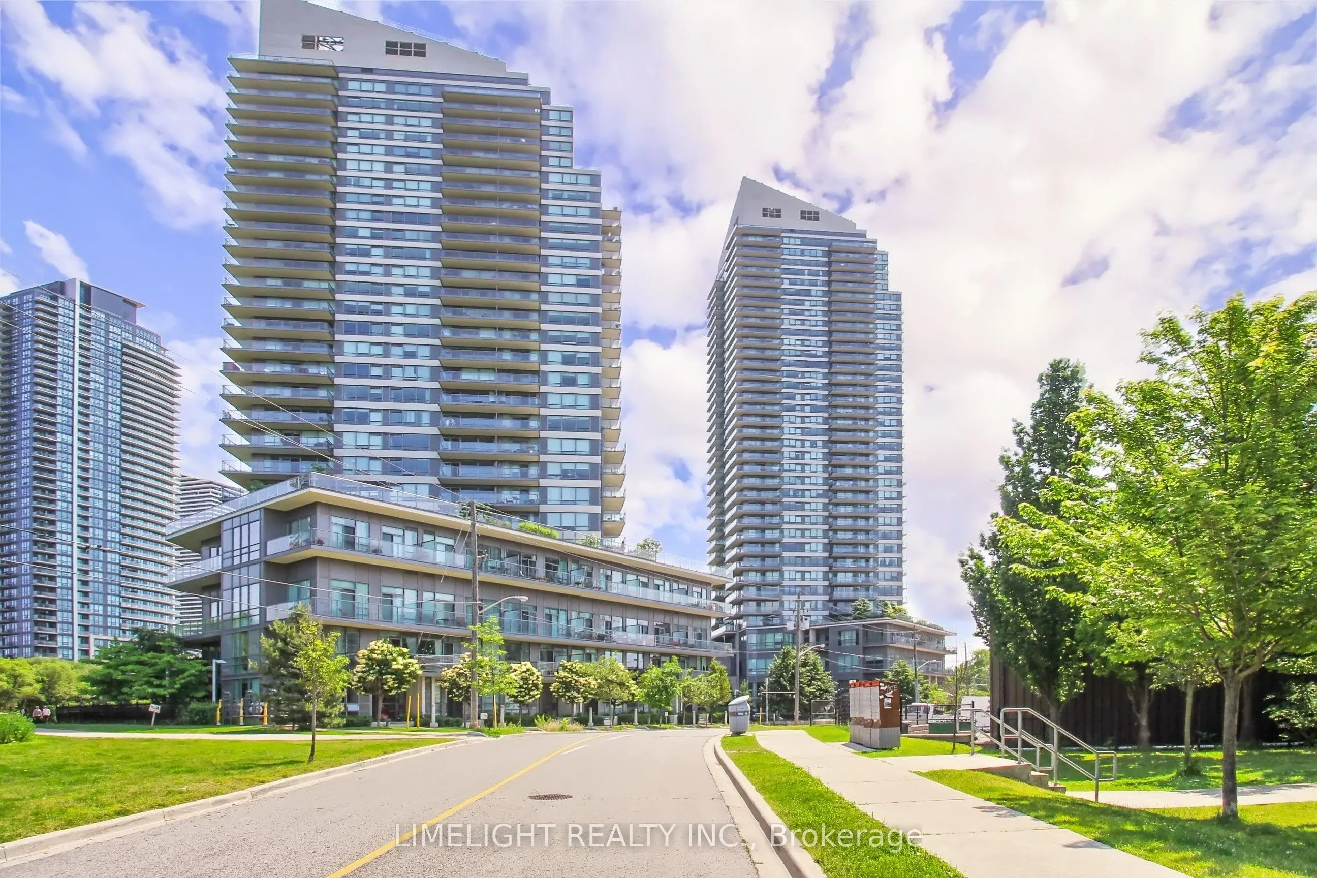 2240 LAKE SHORE Boulevard W, #2208