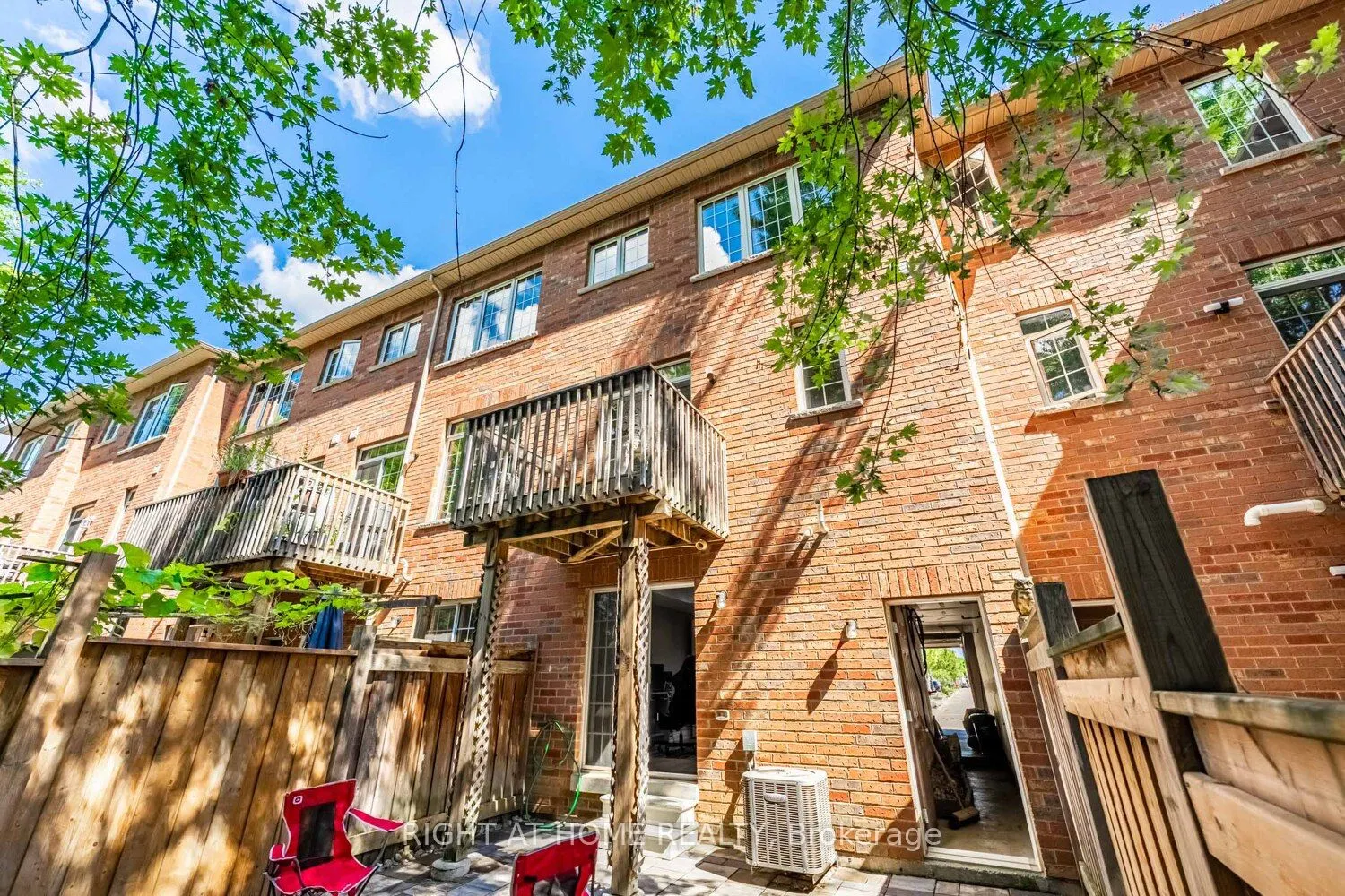 33 Promenade Trail
