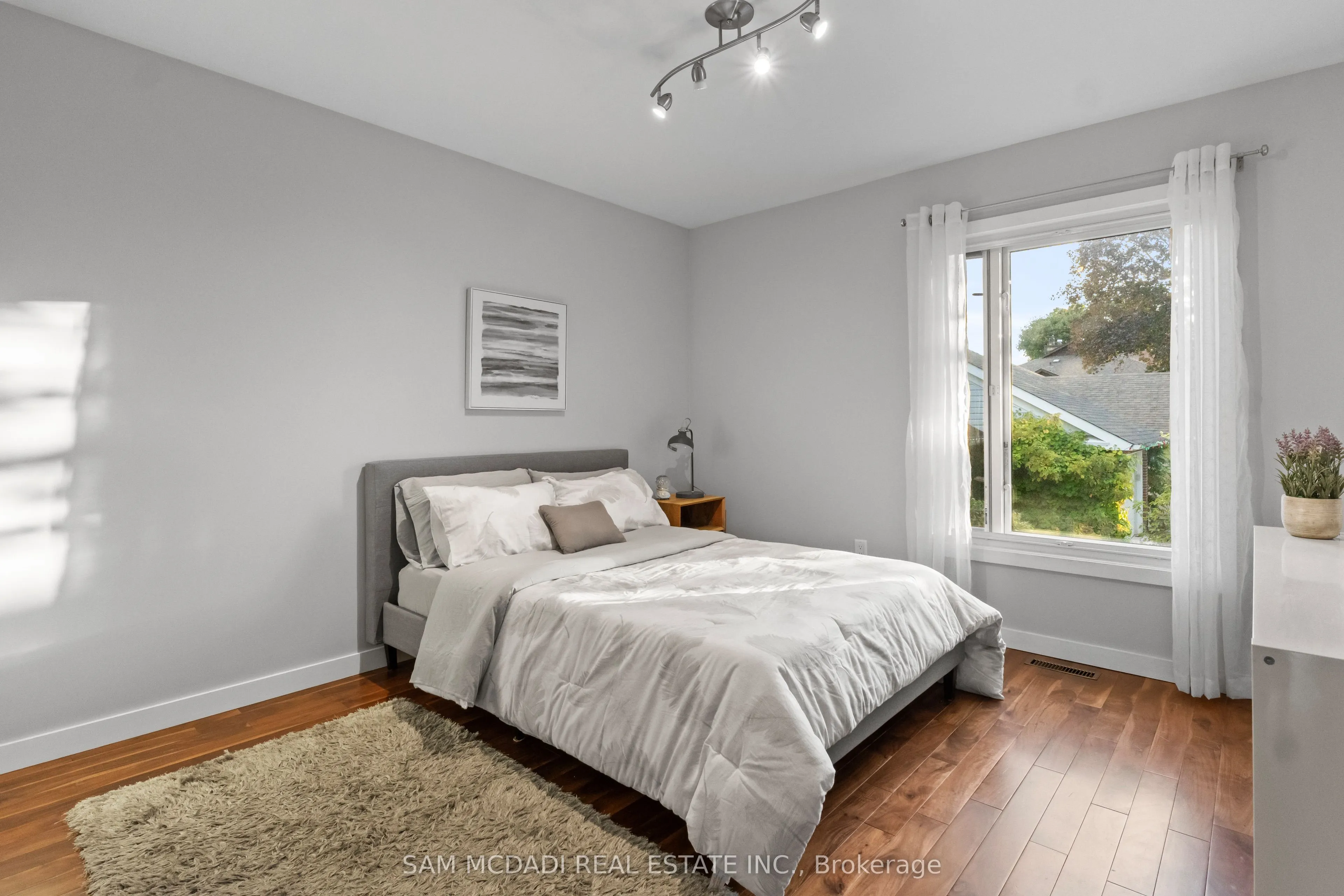 2480 Parmeer Drive